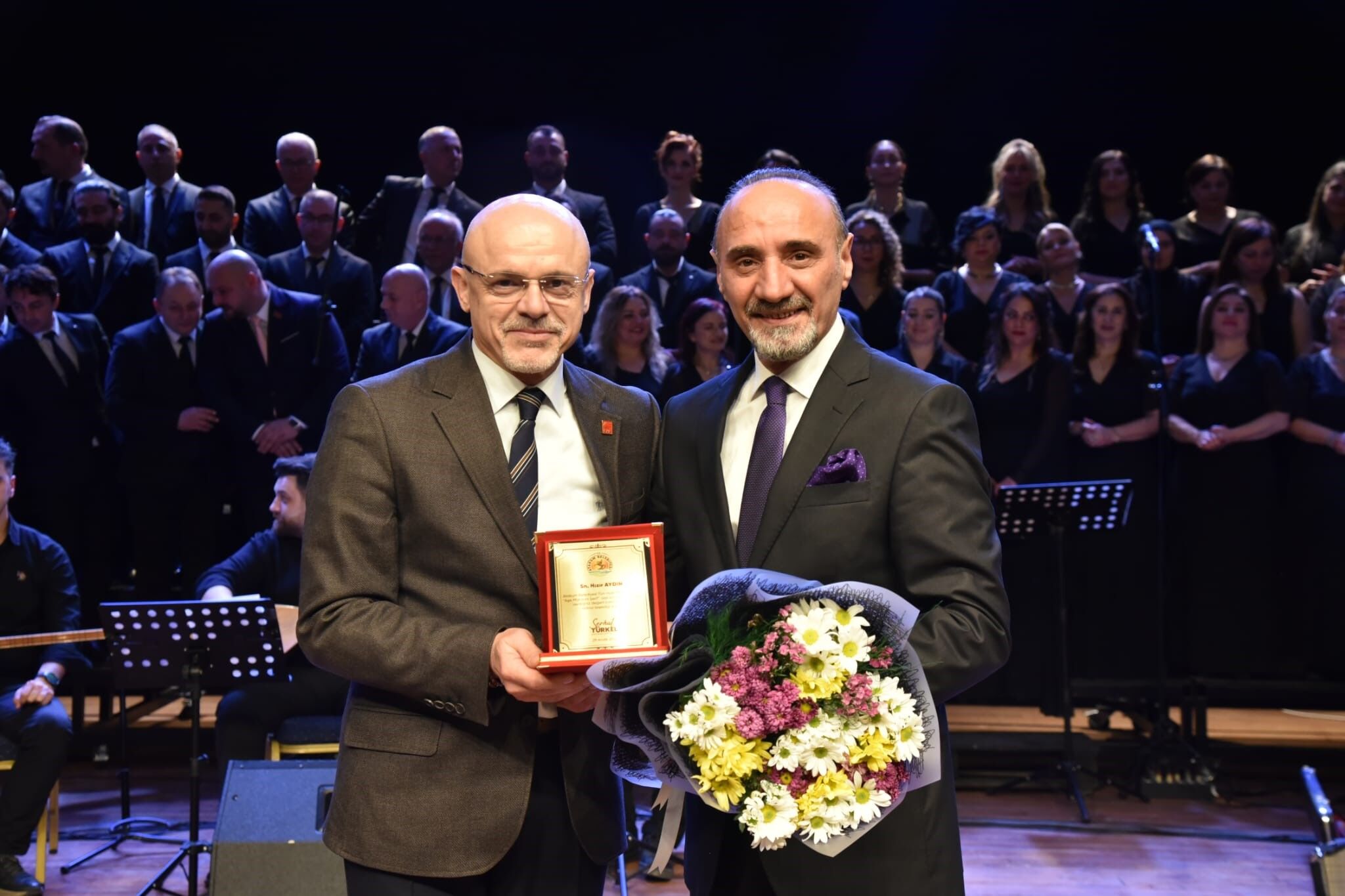 Aşık Mahzuni Türkülerle Anıldı