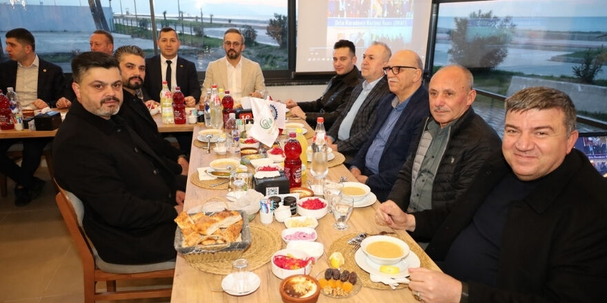 Bafra Tso Alaçam’da Üyelerine Maneviyat Dolu İftar Yemeği (12)
