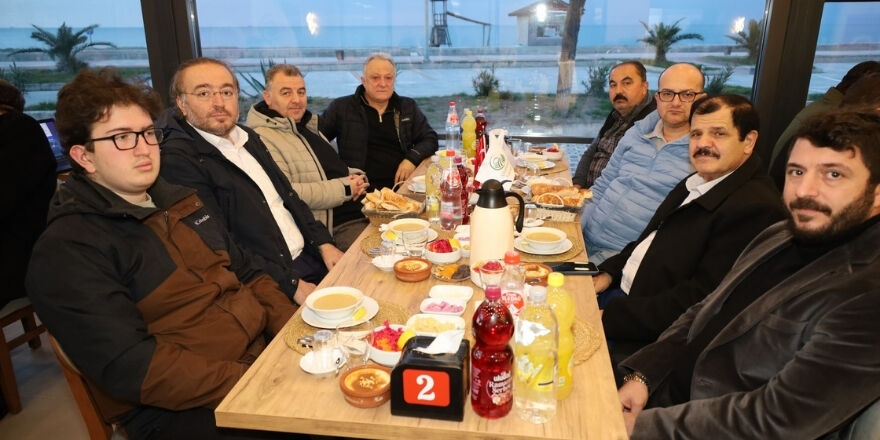 Bafra Tso Alaçam’da Üyelerine Maneviyat Dolu İftar Yemeği (13)