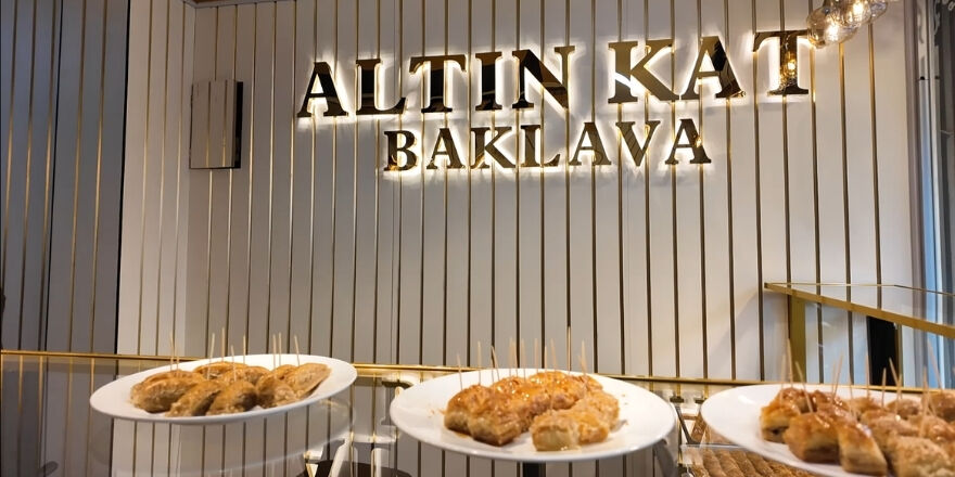 Bafra’da Altın Kat Baklava İşyerinin Açılışına Yoğun Katılım (1)