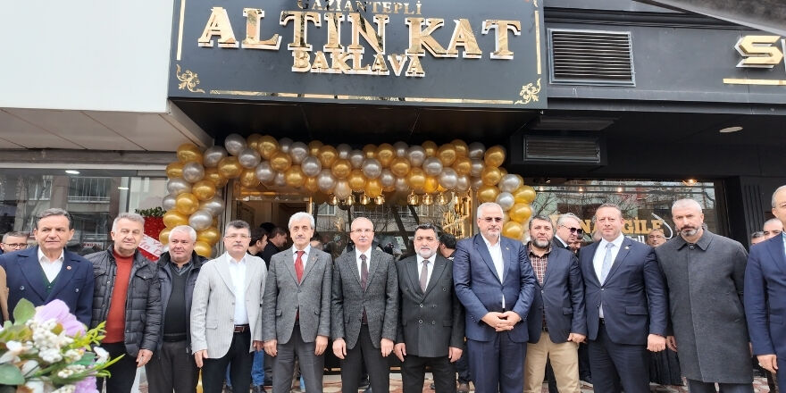 Bafra’da Altın Kat Baklava İşyerinin Açılışına Yoğun Katılım (5)