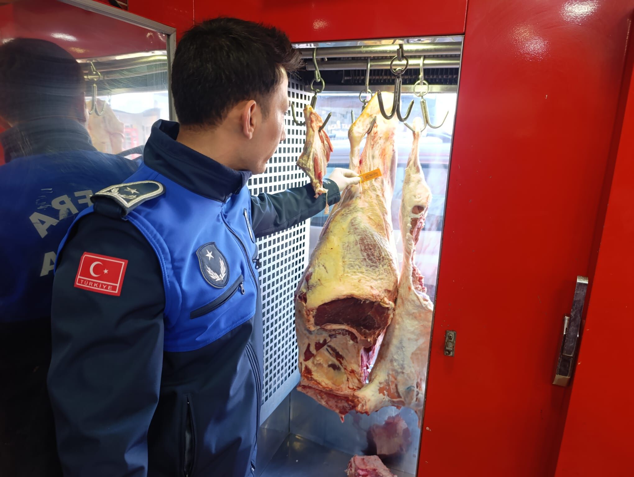 Bafra’da Zabıta Ekipleri Kasapları Mercek Altına Aldı (1)