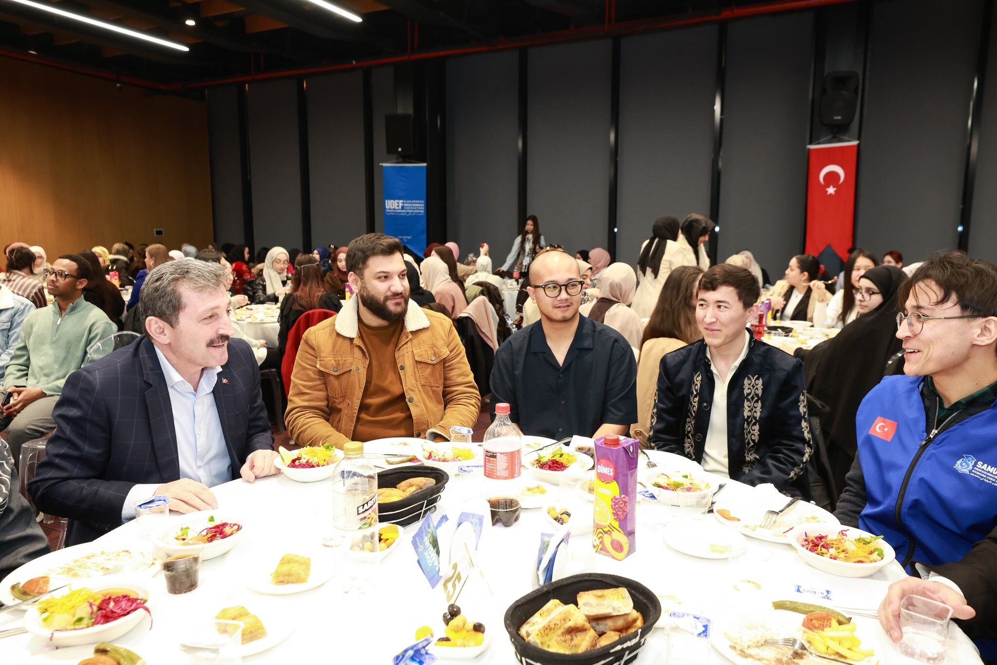 Bir Sofra Etrafında 100’Den Fazla Ülke (5)