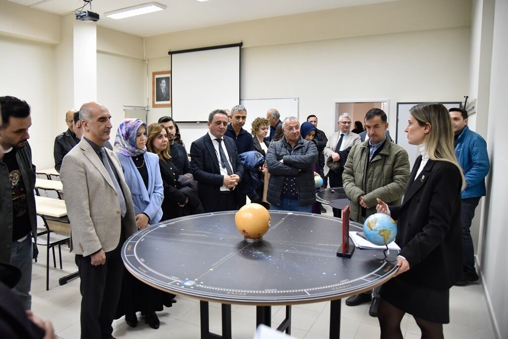 Fen Bilimlerinde Düşüş Uyarısı