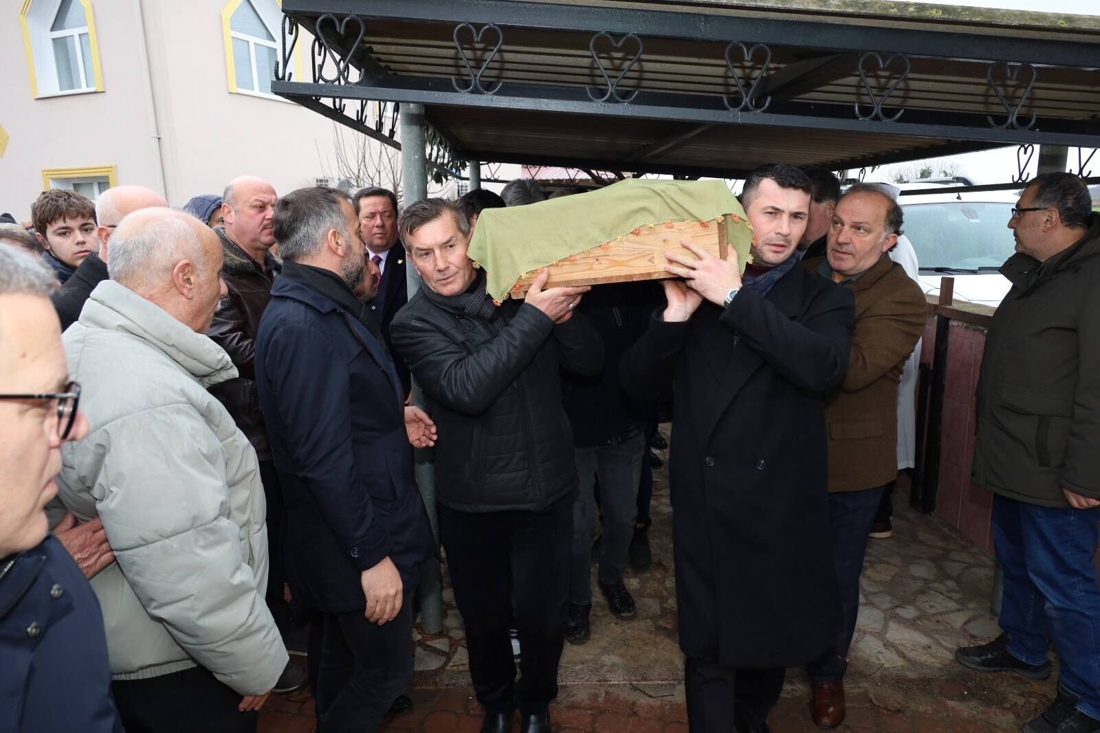 Hacı Meryem Tulum Son Yolculuğuna Uğurlandı (6)