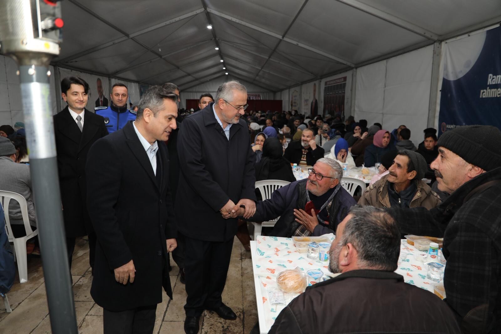 Kaymakam Altınpınar Ve Başkan Kılıç, İftar Çadırında Vatandaşlarla Buluştu (3)-1