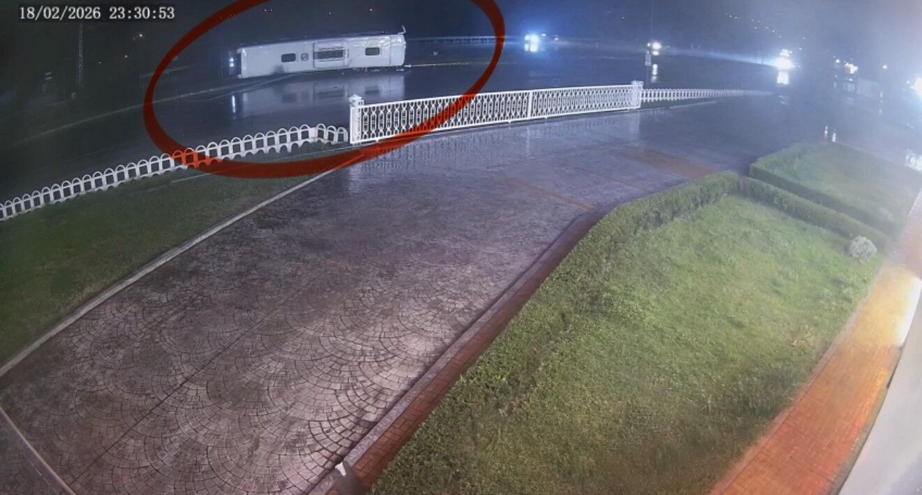 Samsun'da 7 Kişinin Yaralandığı Kazanın Kamera Görüntüsü Ortaya Çıktı (3)