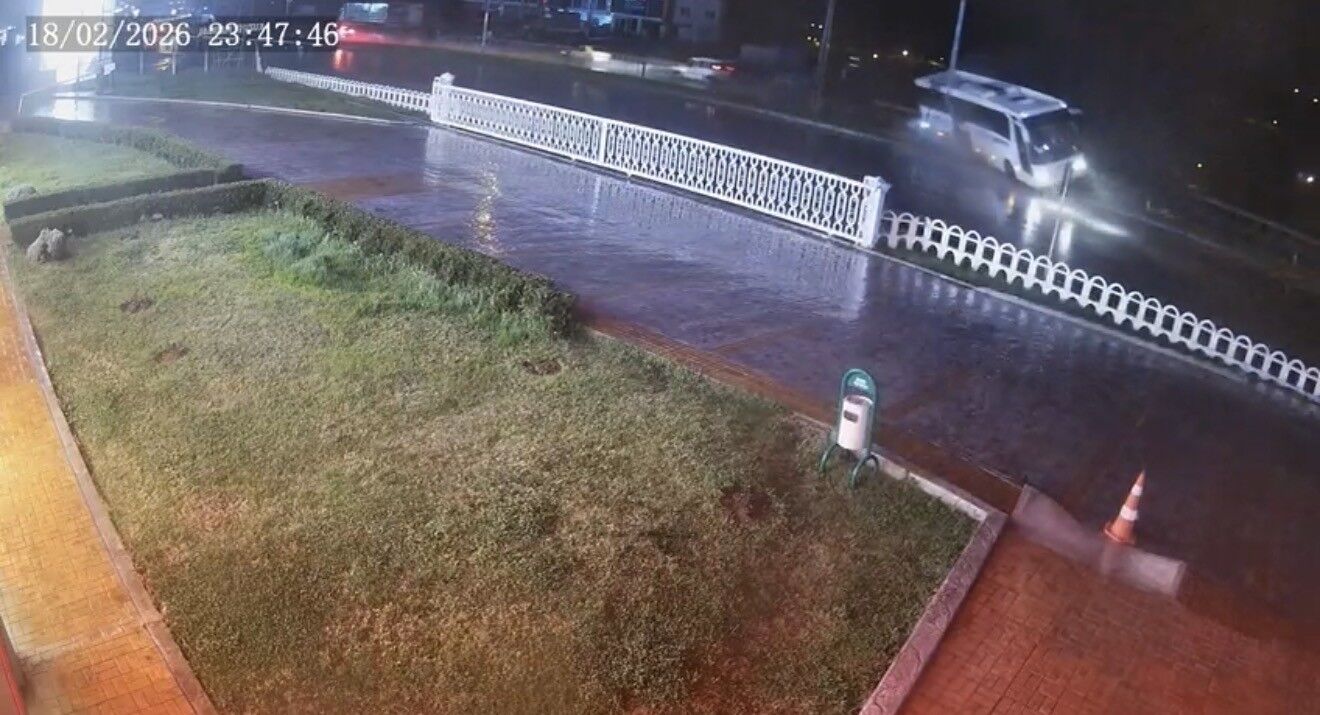 Samsun'da 7 Kişinin Yaralandığı Kazanın Kamera Görüntüsü Ortaya Çıktı (4)