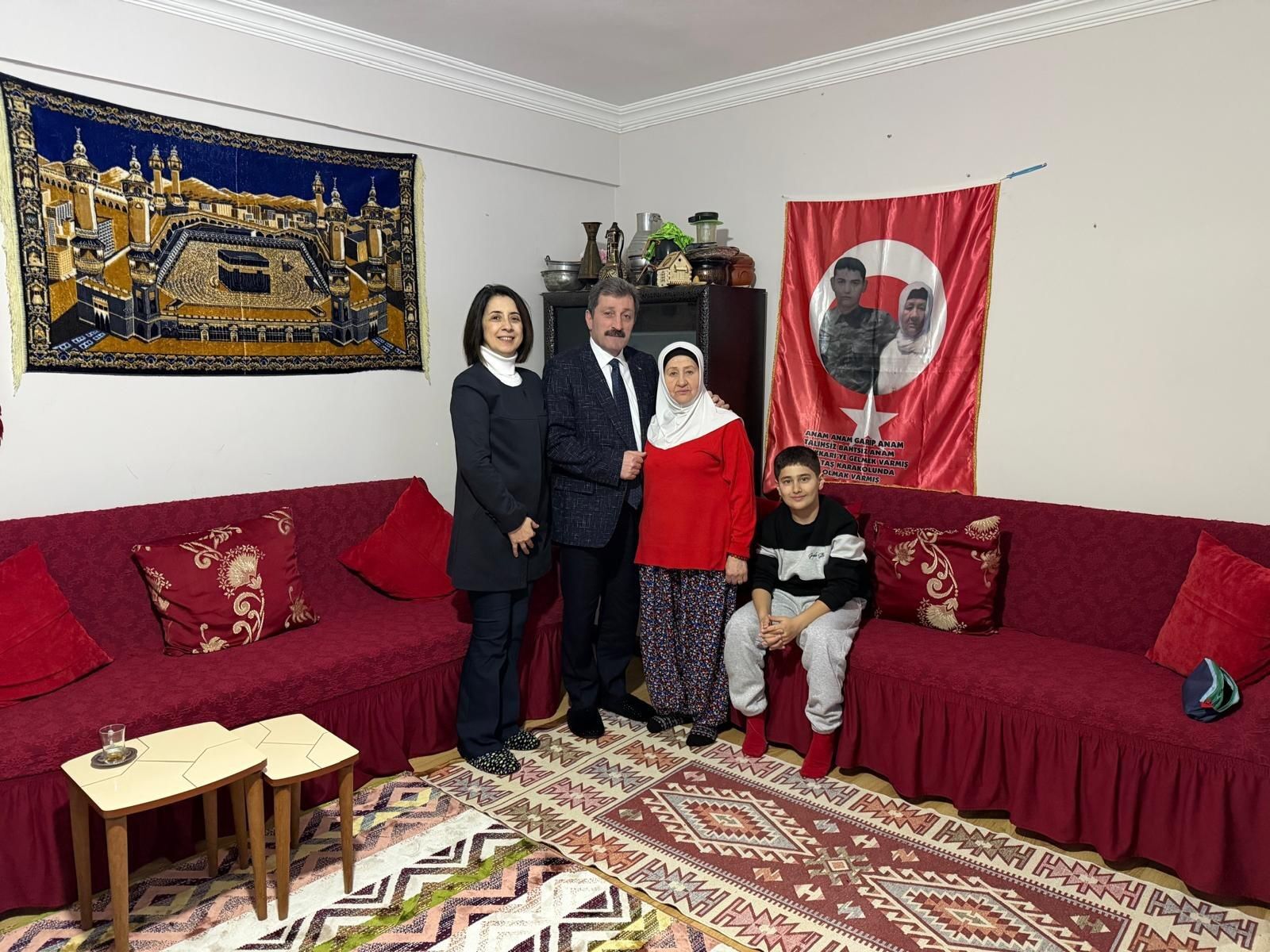 Vali Tavlı, Şehit Ailesiyle Iftar Yaptı1