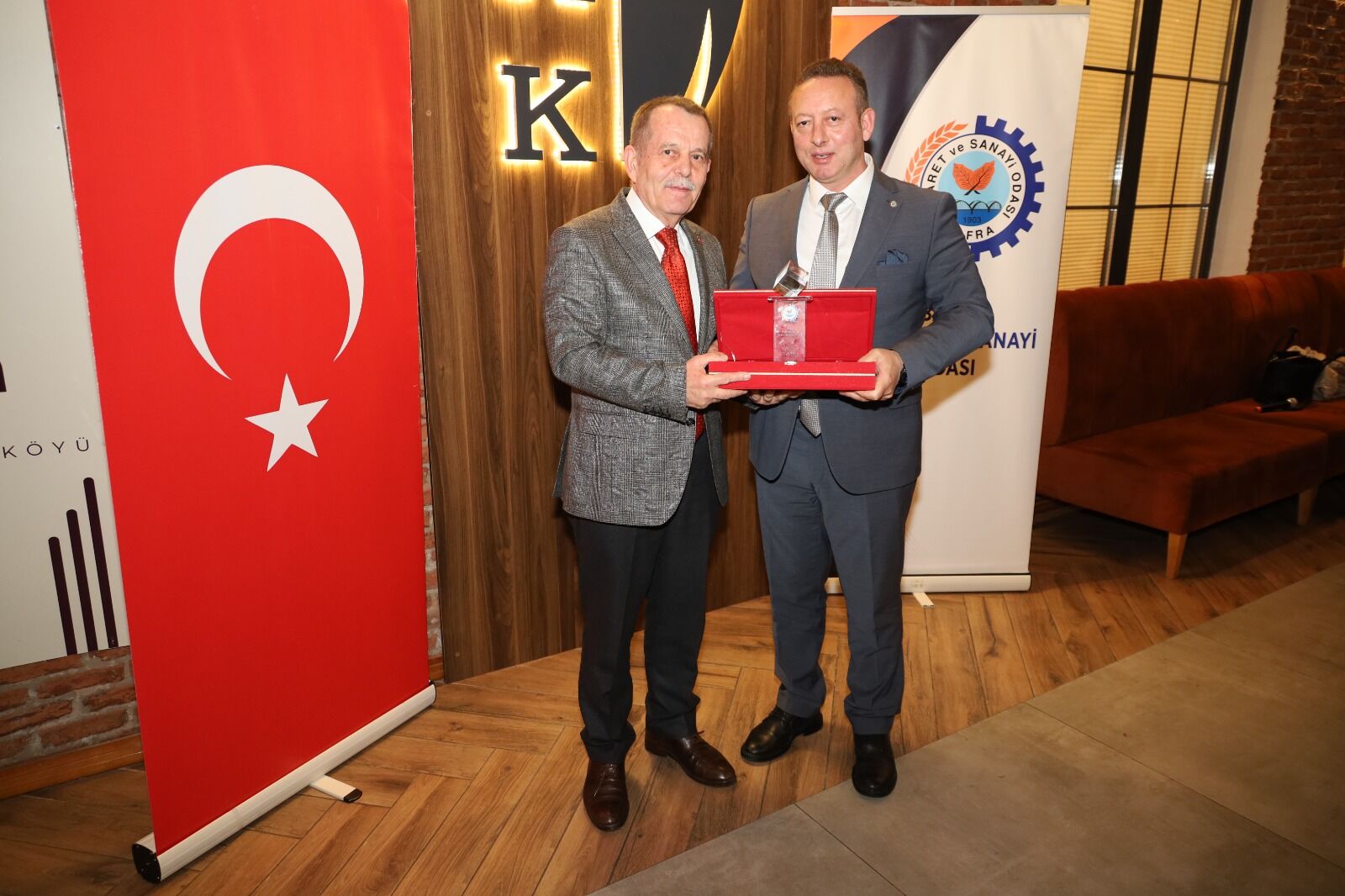Bafra Tso Sigorta Sektörü Ile İftarda Buluştu; 20 Üyeye Plaket Verildi (2)