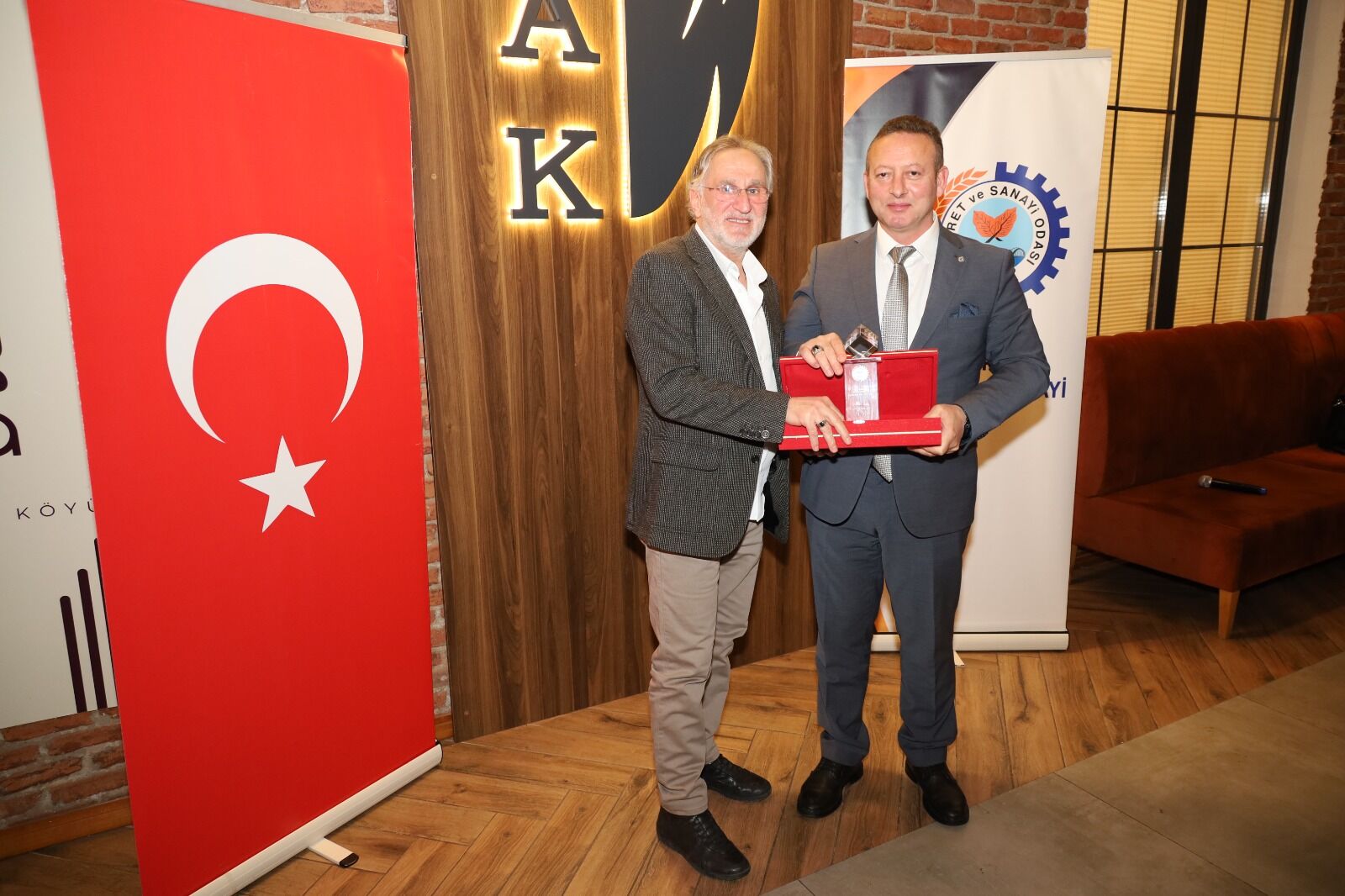 Bafra Tso Sigorta Sektörü Ile İftarda Buluştu; 20 Üyeye Plaket Verildi (4)