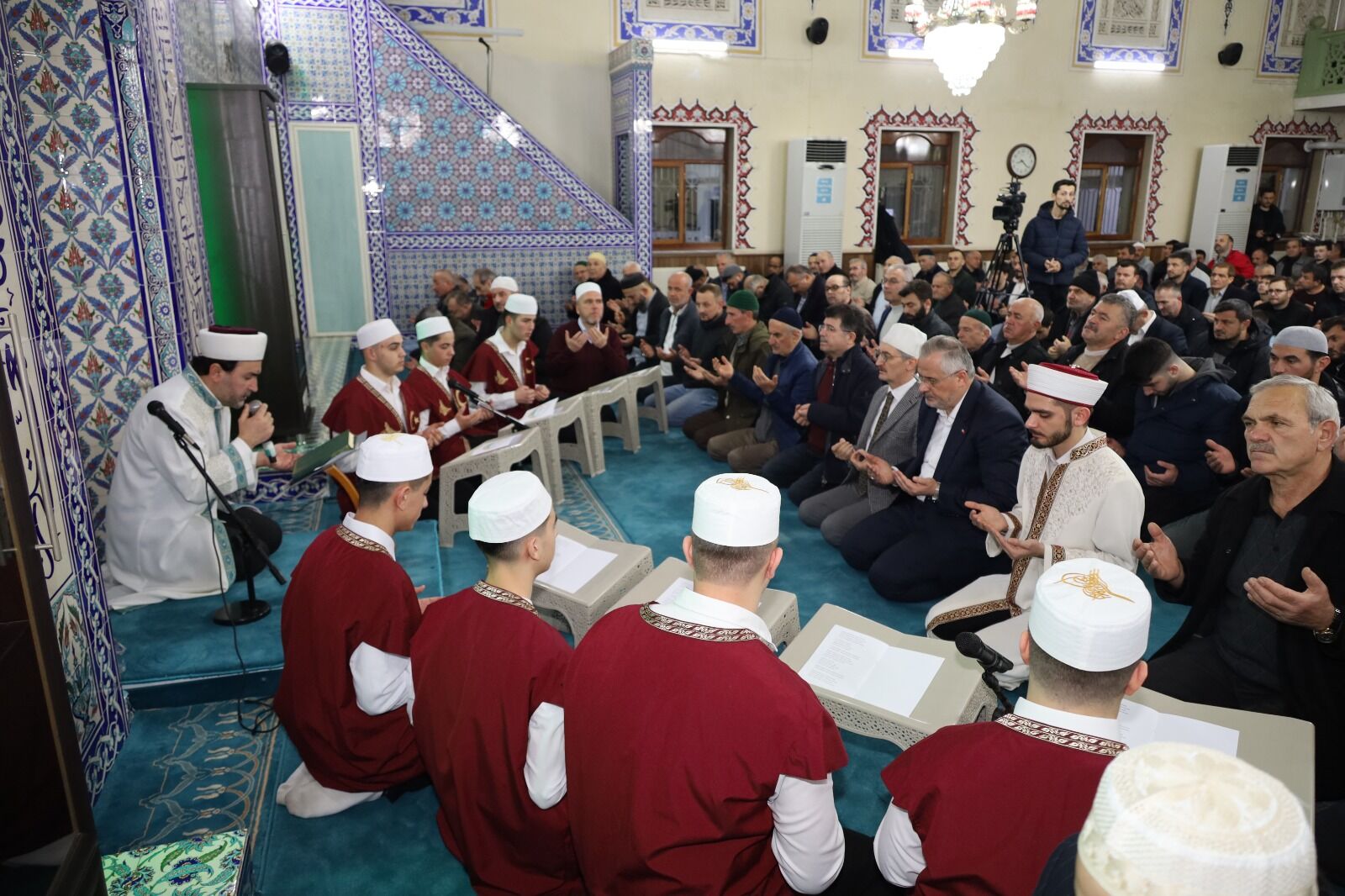 Bafra’da Kadir Gecesi’nde Semaya Dualar Yükseldi (13)
