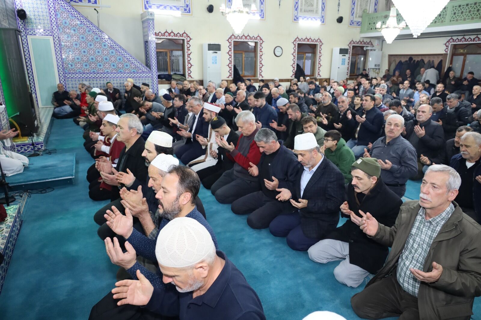 Bafra’da Kadir Gecesi’nde Semaya Dualar Yükseldi (14)