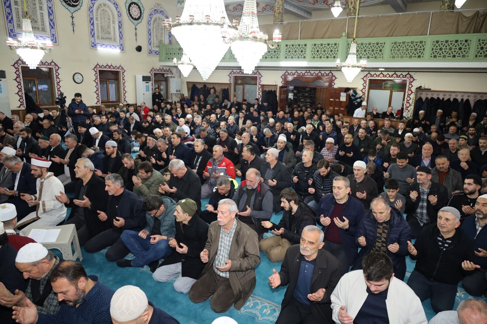 Bafra’da Kadir Gecesi’nde Semaya Dualar Yükseldi (16)