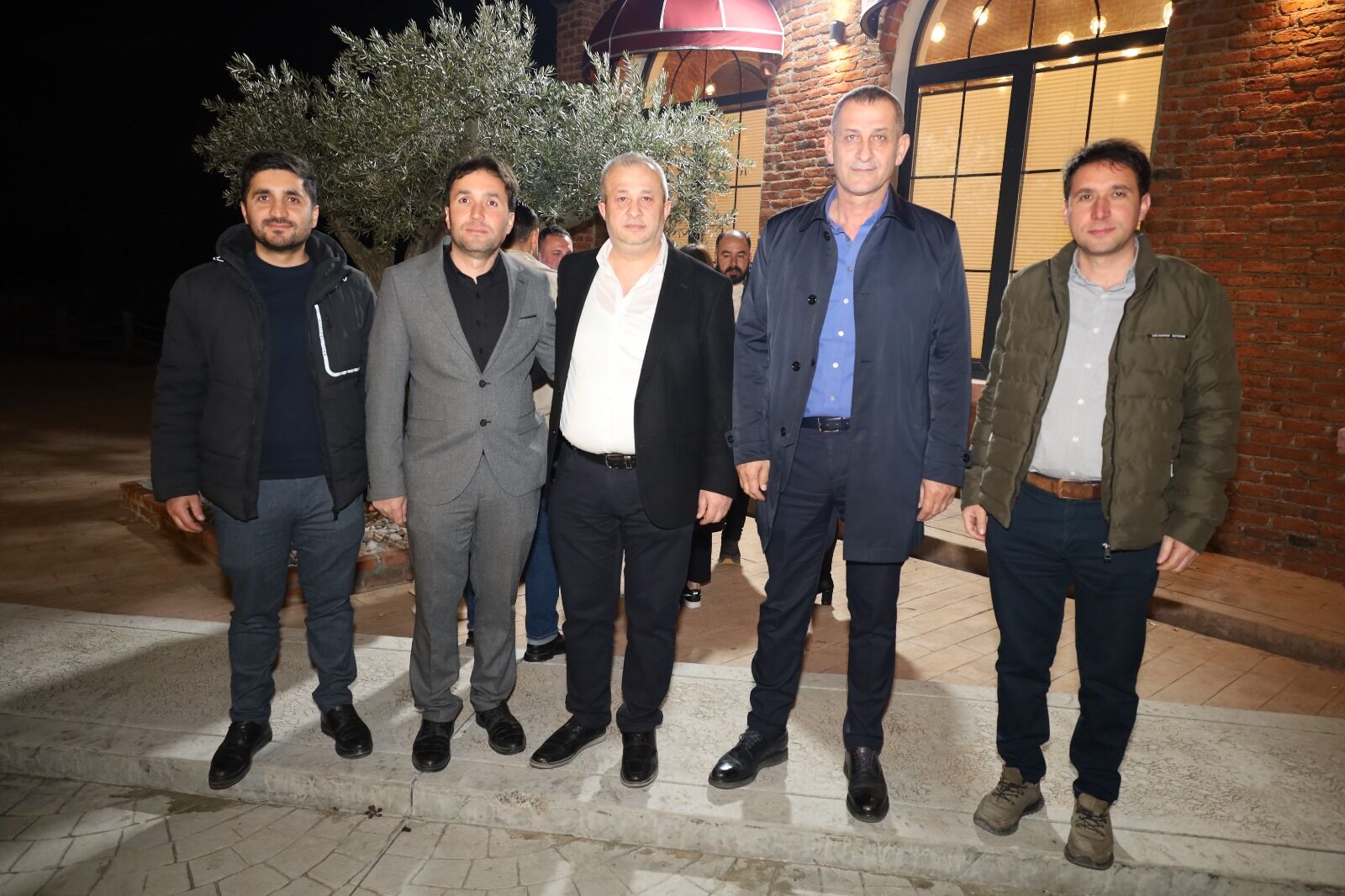 Bafra’da Yılmaz Zahirecilik Şirketler Grubu Soframız Bir, Gönüller Bir İftar Yemeği Düzenledi (37)