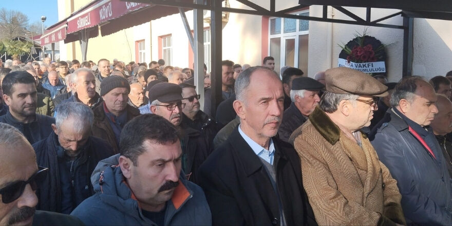 Emine Özata Bafra’da Dualarla Son Yolculuğuna Uğurlandı (5)