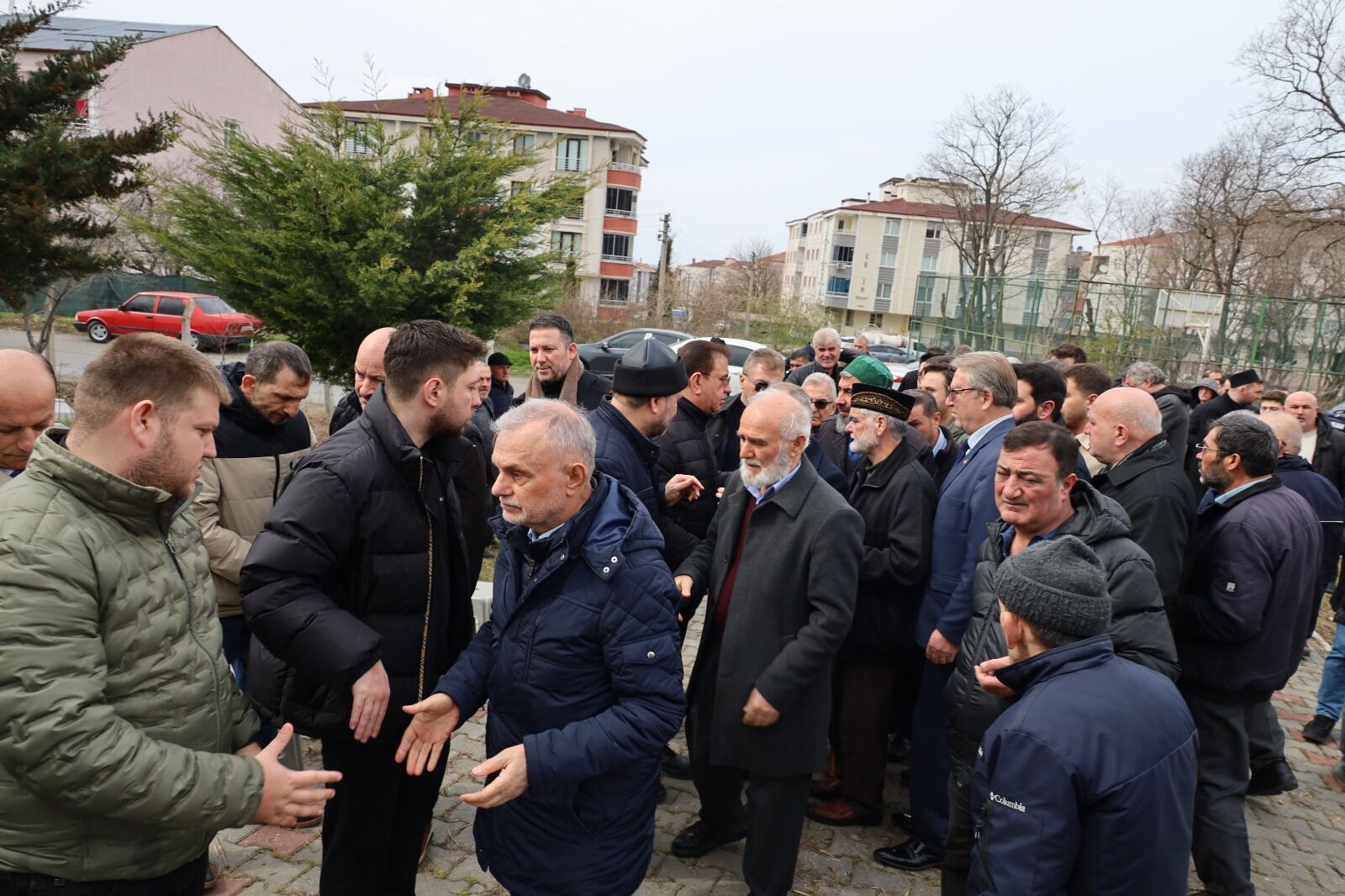 Hacı Dursun Hatun Bilgen Dualarla Son Yolculuğuna Uğurlandı (19)