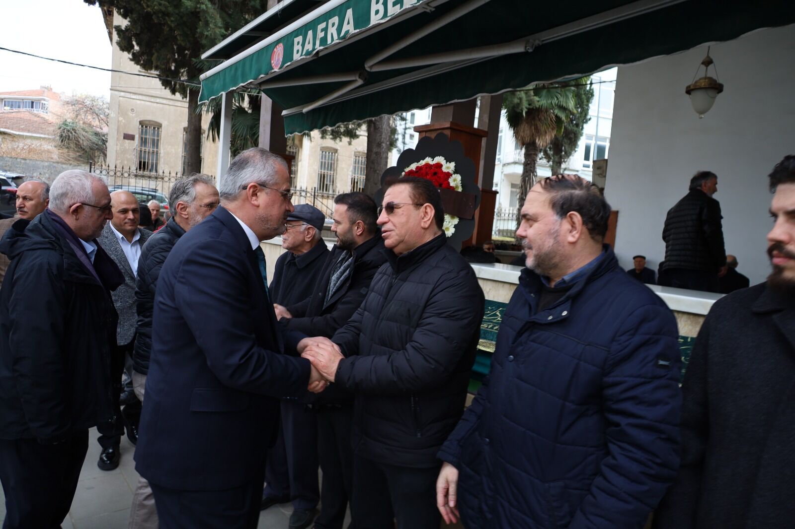 Hacı Dursun Hatun Bilgen Dualarla Son Yolculuğuna Uğurlandı (7)