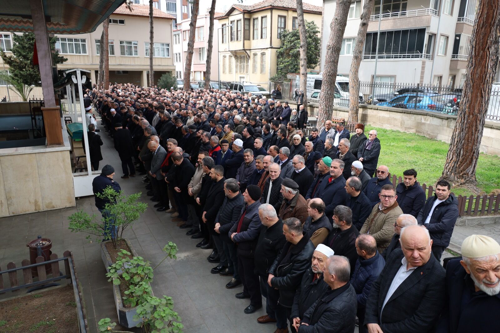 Hacı Dursun Hatun Bilgen Dualarla Son Yolculuğuna Uğurlandı (9)