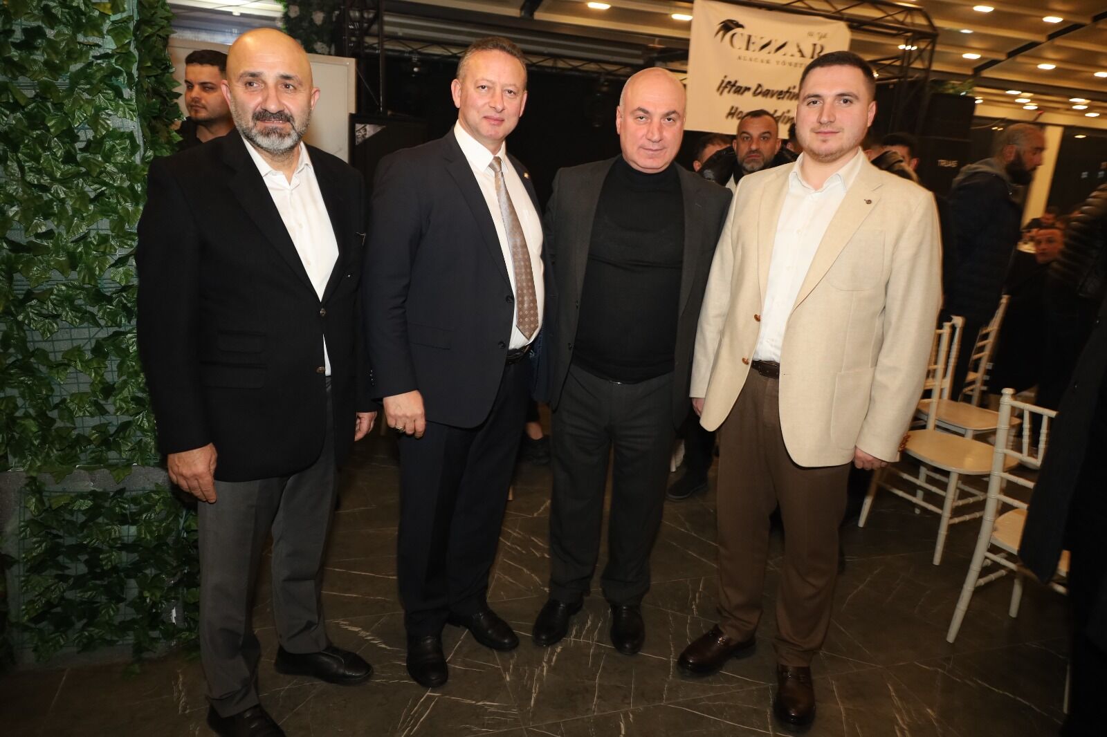 İş İnsanı Eyüp Atmaca’dan Geleneksel İftar Yemeği (15)
