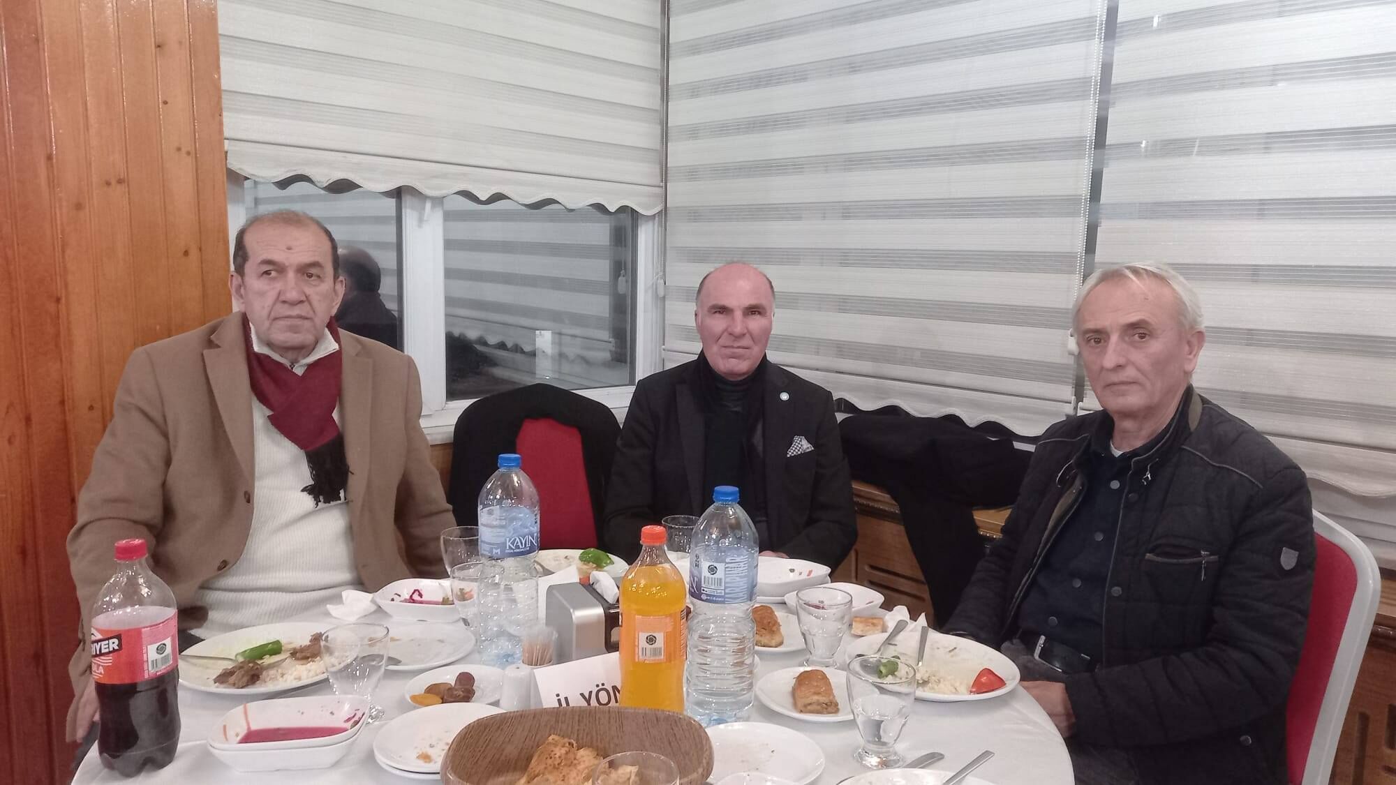 İyi̇ Parti̇ Bafra İlçe Teşki̇lati İyi̇li̇k Sofrasinda Bi̇r Araya Geldi̇ (4)