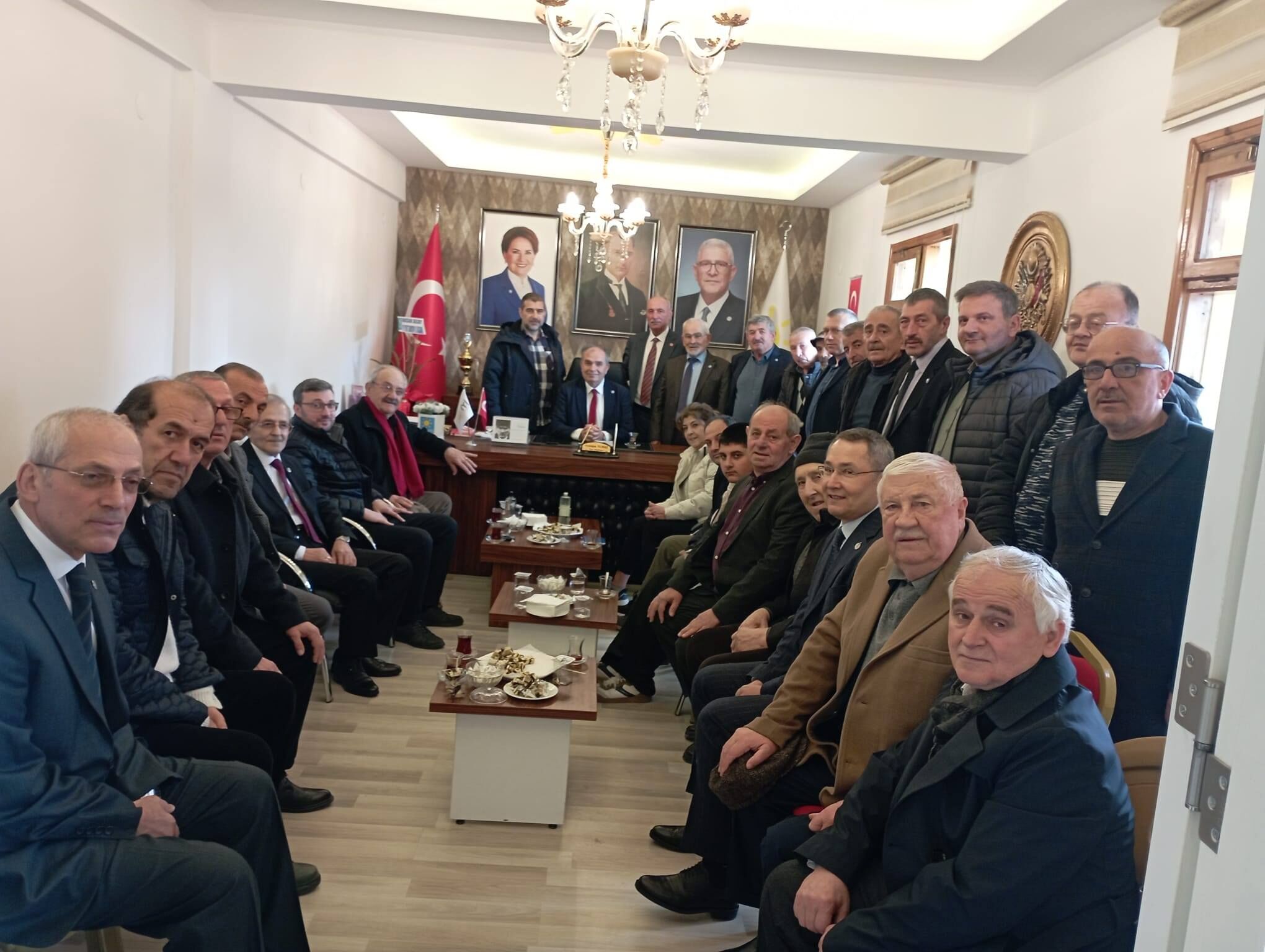 İyi̇ Parti Bafra İlçe Teşkilatında Bayramlaşma Programı (3)