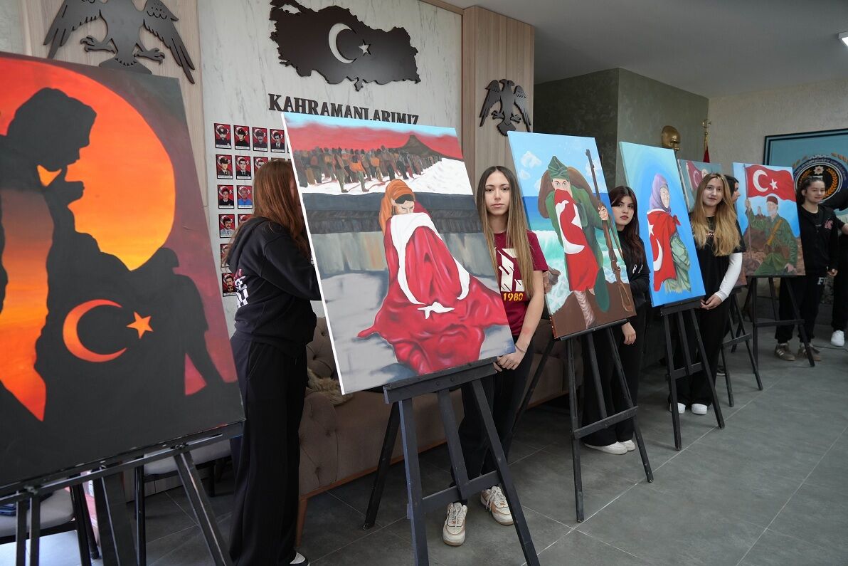Lise Öğrencilerinden Şehitler Günü'ne Özel Resim Sergisi (4)