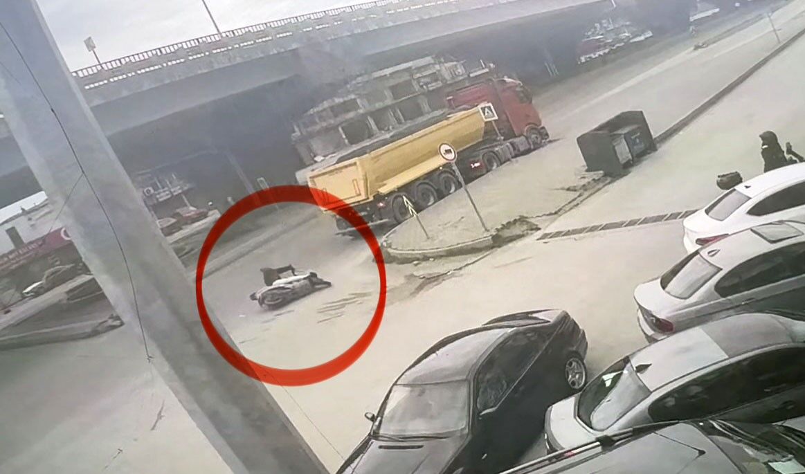 Motosikletli Tırın Altına Girmekten Son Anda Kurtuldu (2)
