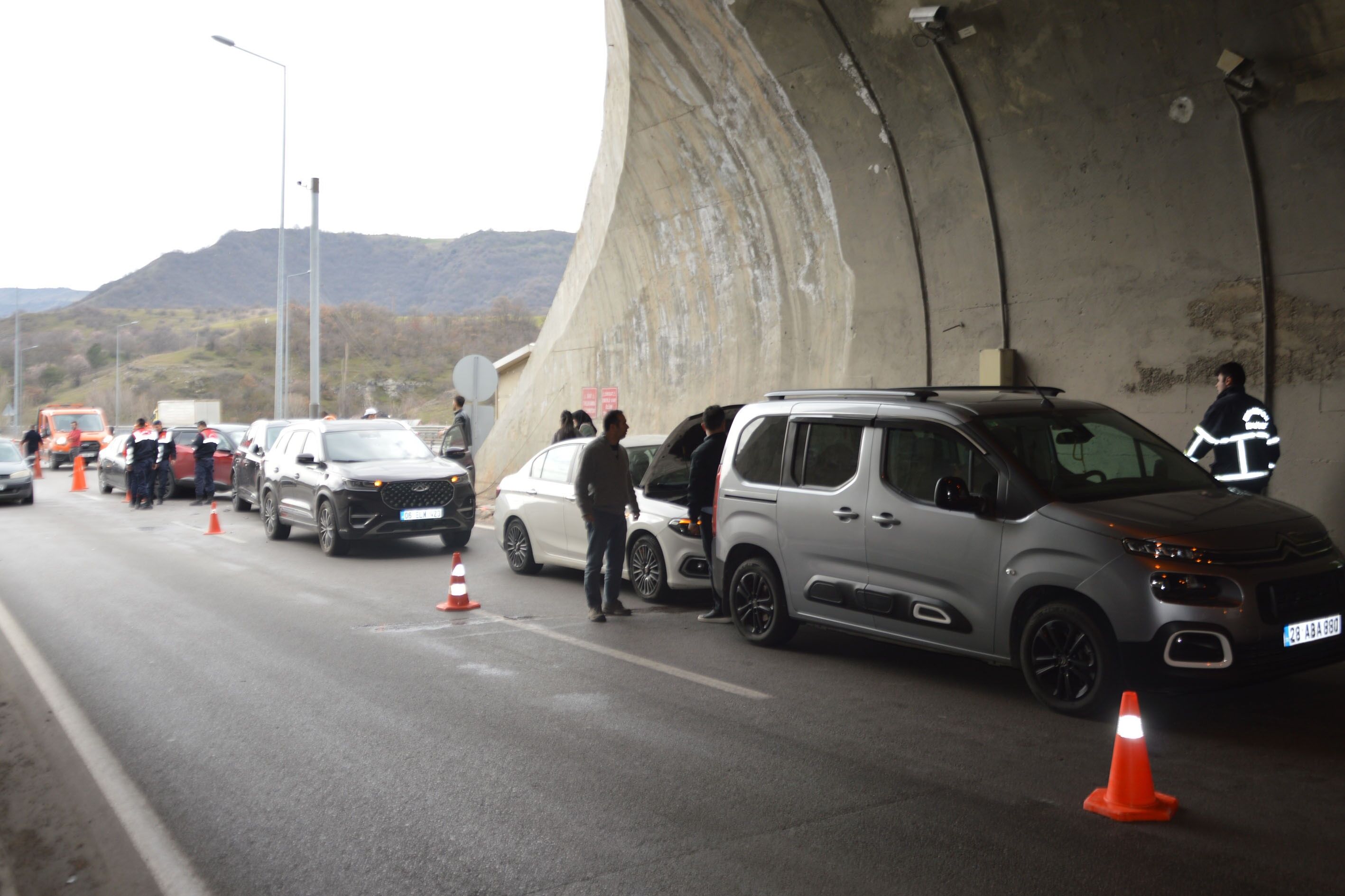Samsun’da 6 Aracın Karıştığı Zincirleme Kaza 1 Yaralı (1)