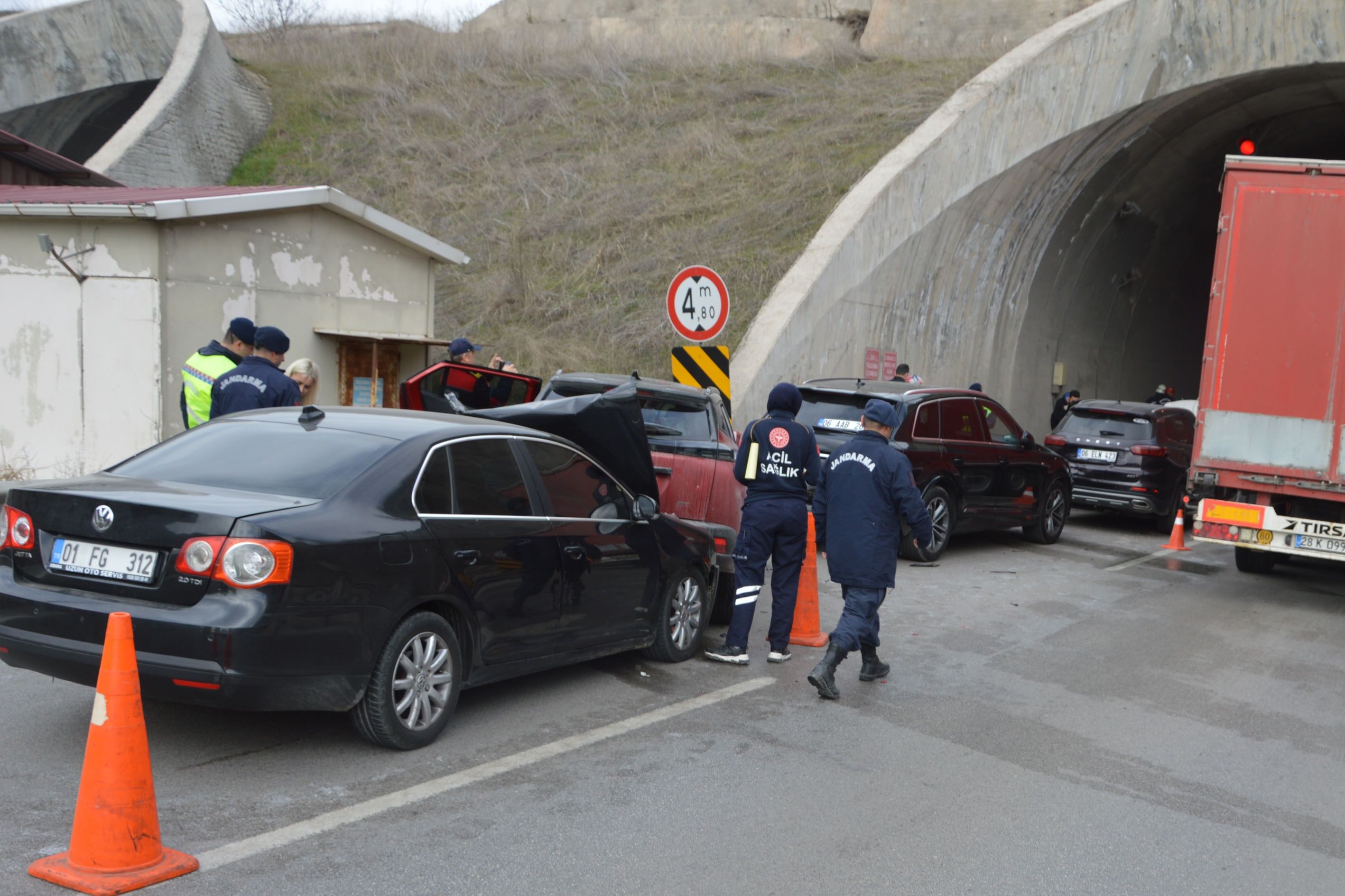 Samsun’da 6 Aracın Karıştığı Zincirleme Kaza 1 Yaralı (4)