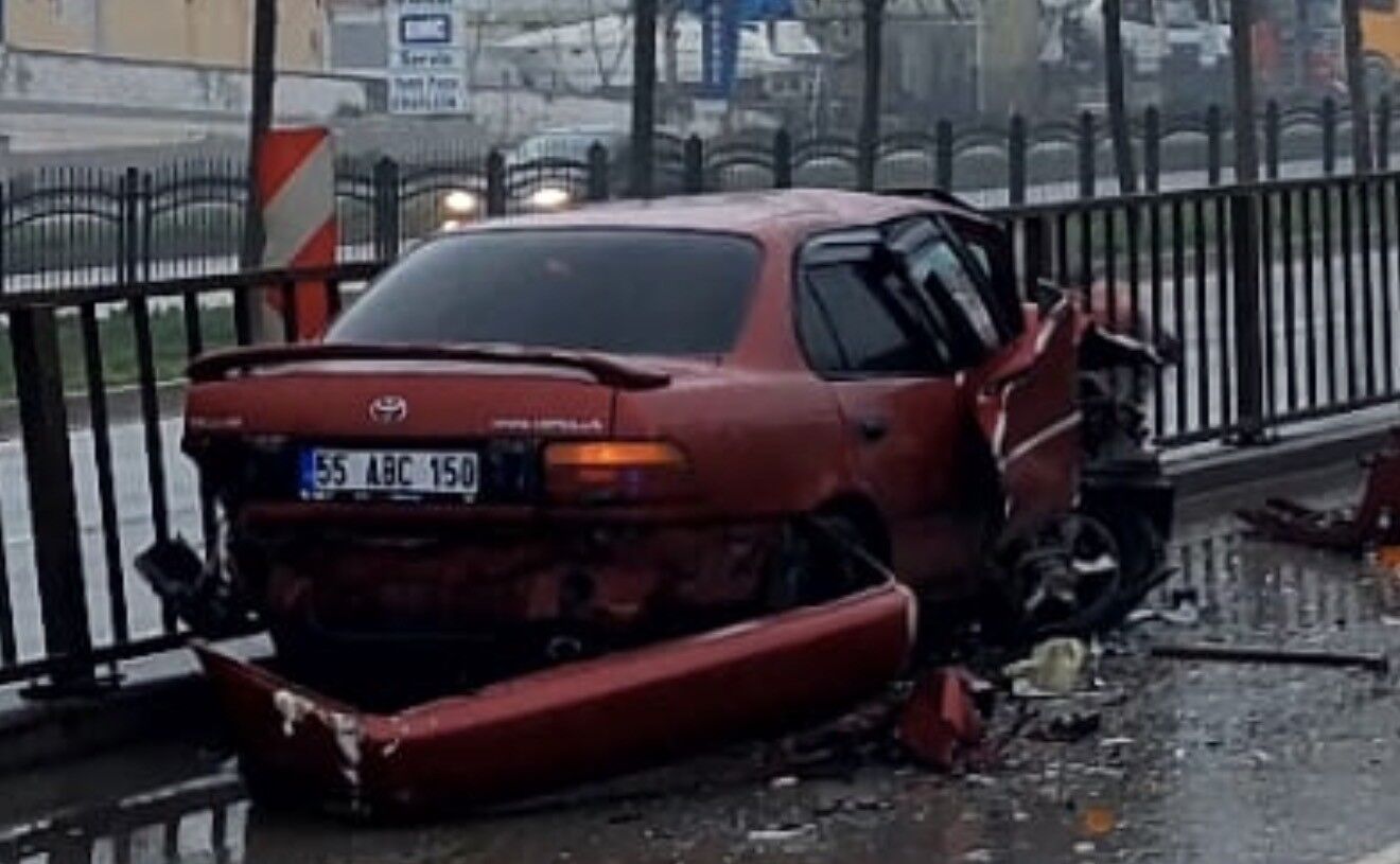 Samsun’da Otomobil Ile Tır Çarpıştı1