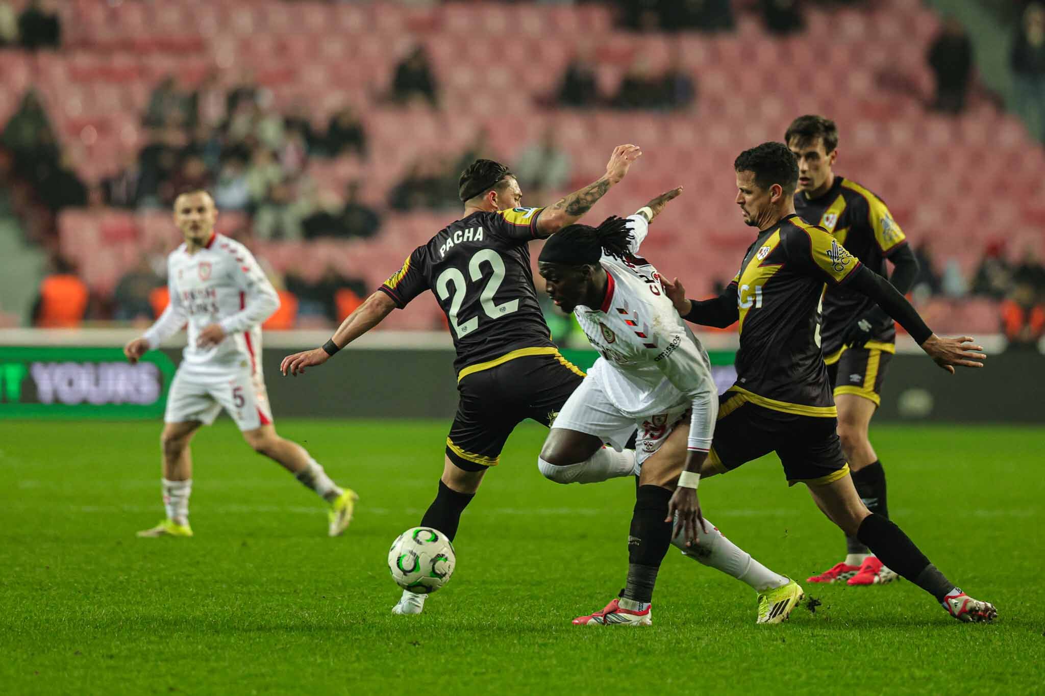 Samsunspor, Sahasında Rayo Vallecano'ya 3 1 Mağlup Oldu (2)