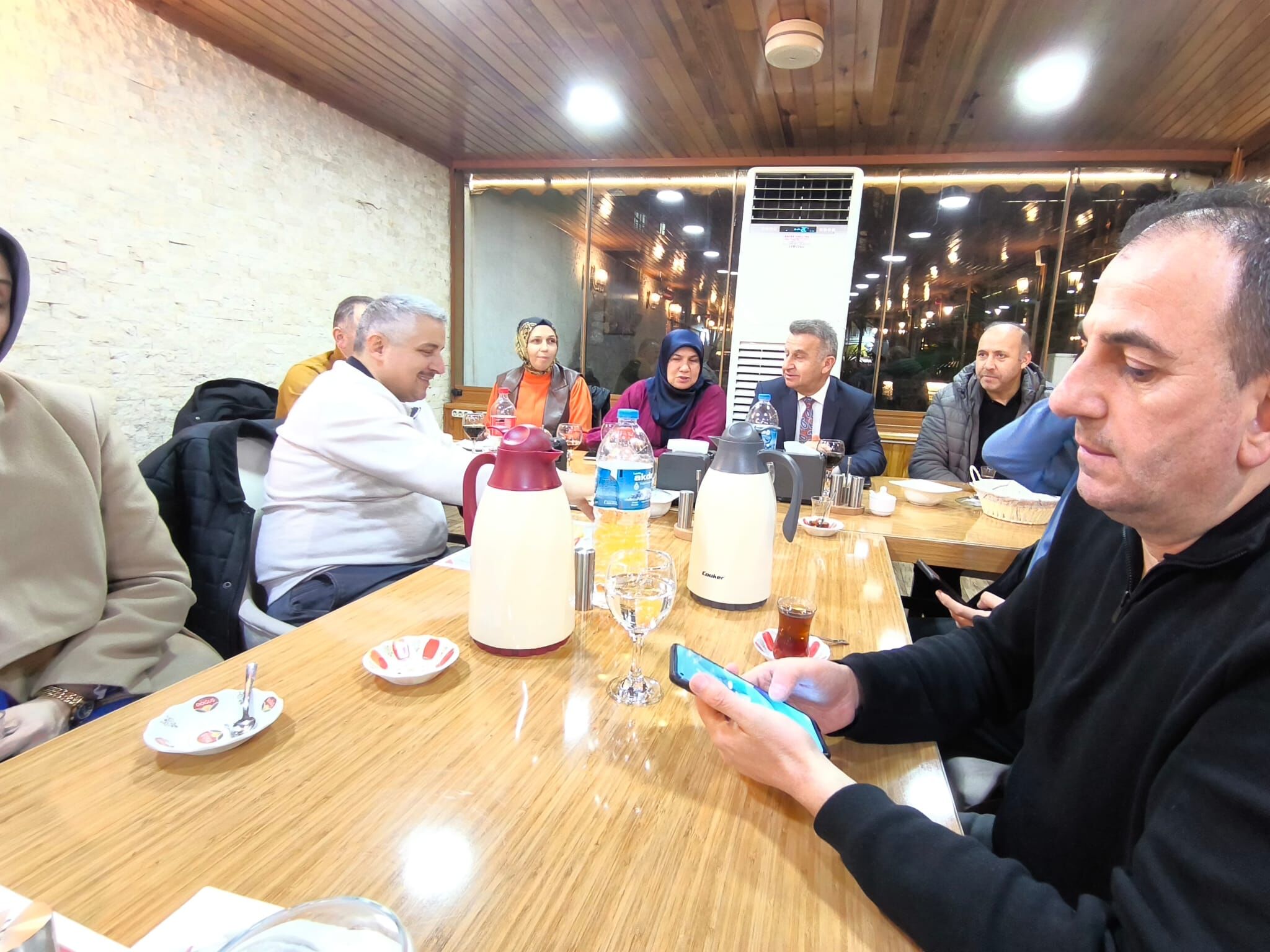 Şehit Burak Perçin İlkokulu Ailesi İftarda Buluştu, Miniklerden Büyük Dayanışma (4)