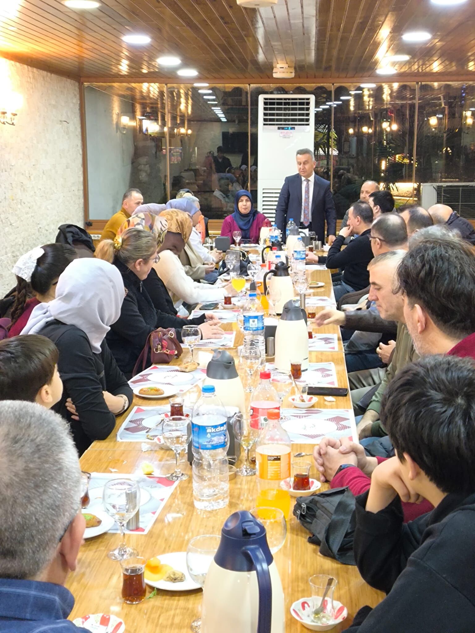 Şehit Burak Perçin İlkokulu Ailesi İftarda Buluştu, Miniklerden Büyük Dayanışma (6)