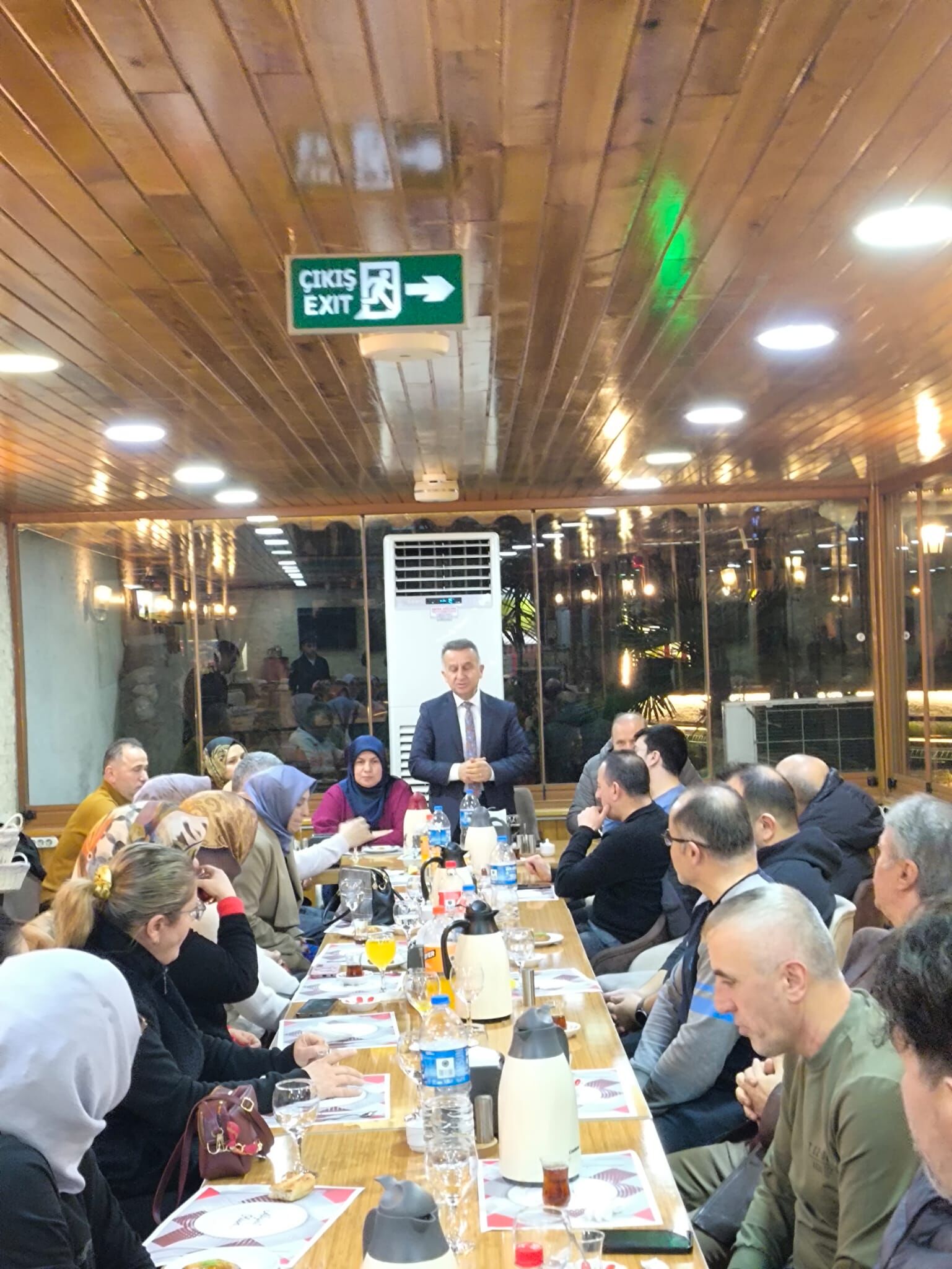 Şehit Burak Perçin İlkokulu Ailesi İftarda Buluştu, Miniklerden Büyük Dayanışma (7)