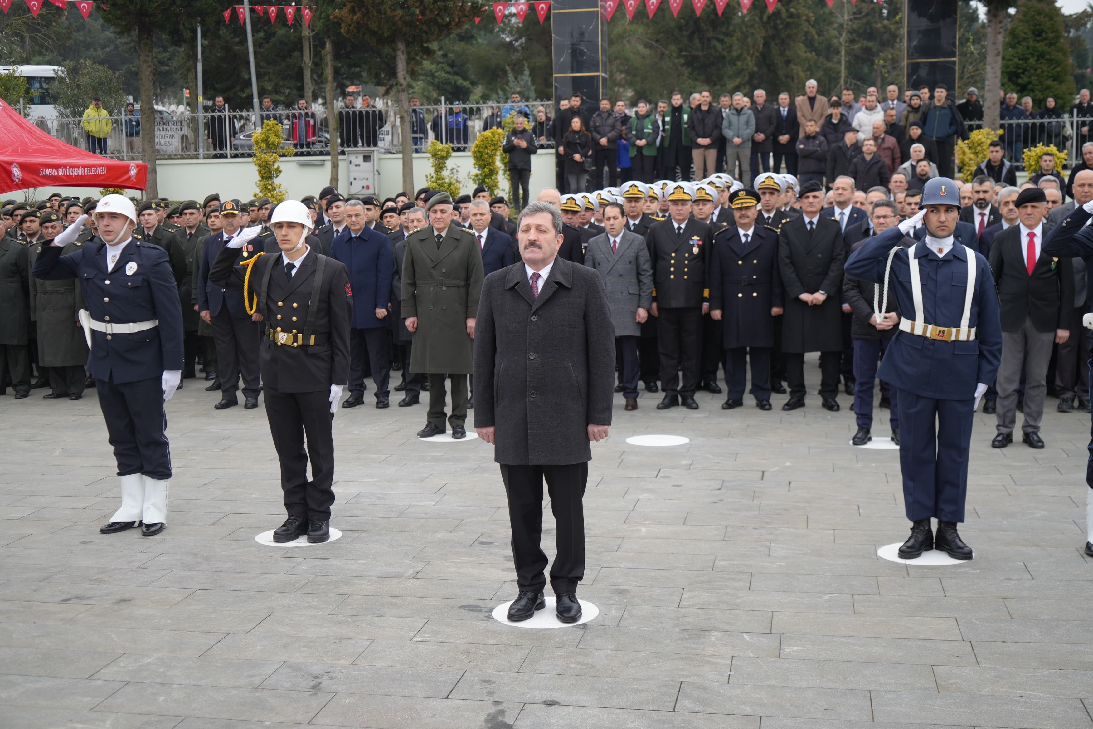 Şehitleri Anma Günü'nde Anlamlı Öpücük (9)