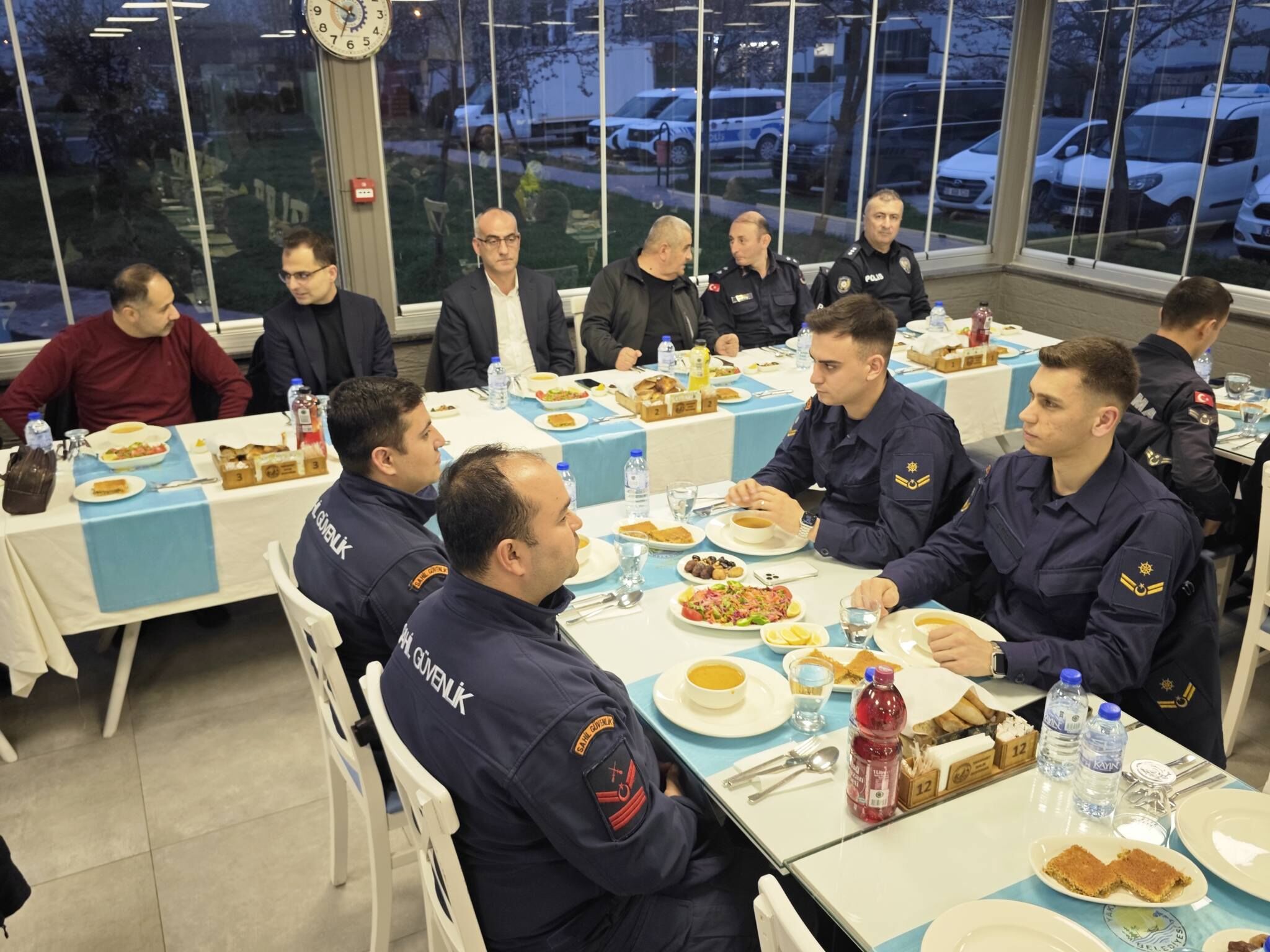 Yakakent’te Anlamlı İftar Kolluk Kuvvetleriyle Aynı Sofrada Buluşma (10)