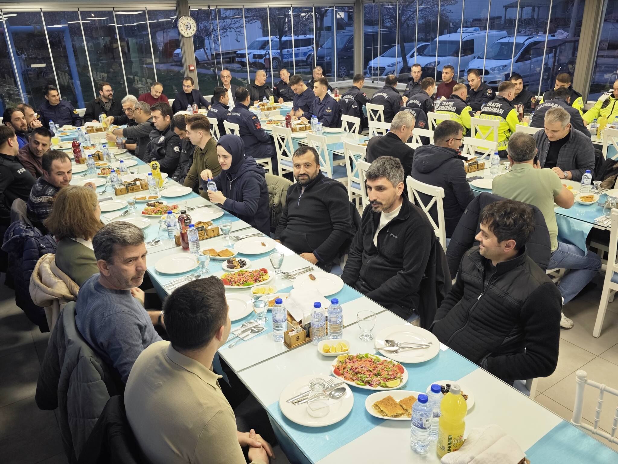 Yakakent’te Anlamlı İftar Kolluk Kuvvetleriyle Aynı Sofrada Buluşma (7)