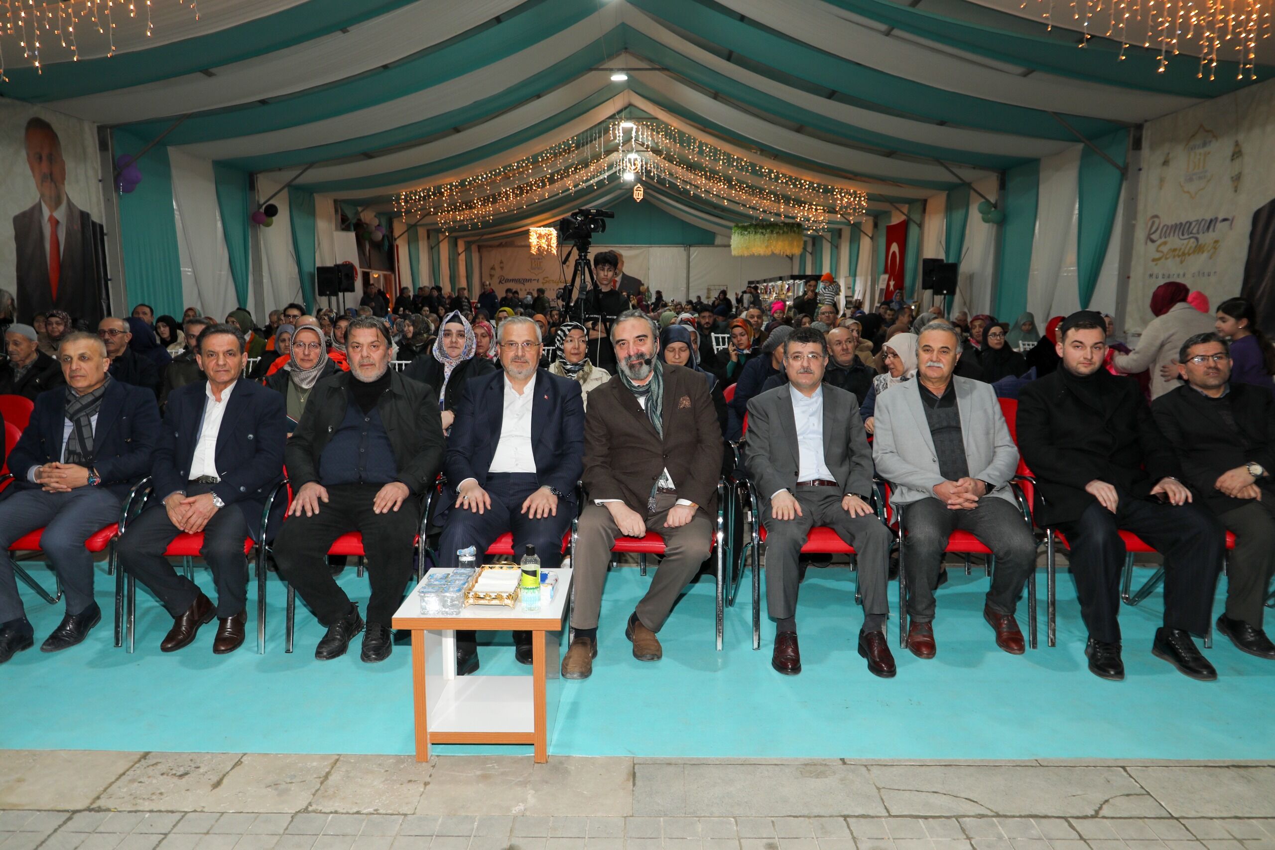 Yazar Senai̇ Demi̇rci̇, Bafra’da Gönüllere Hi̇tap Etti̇ (2)