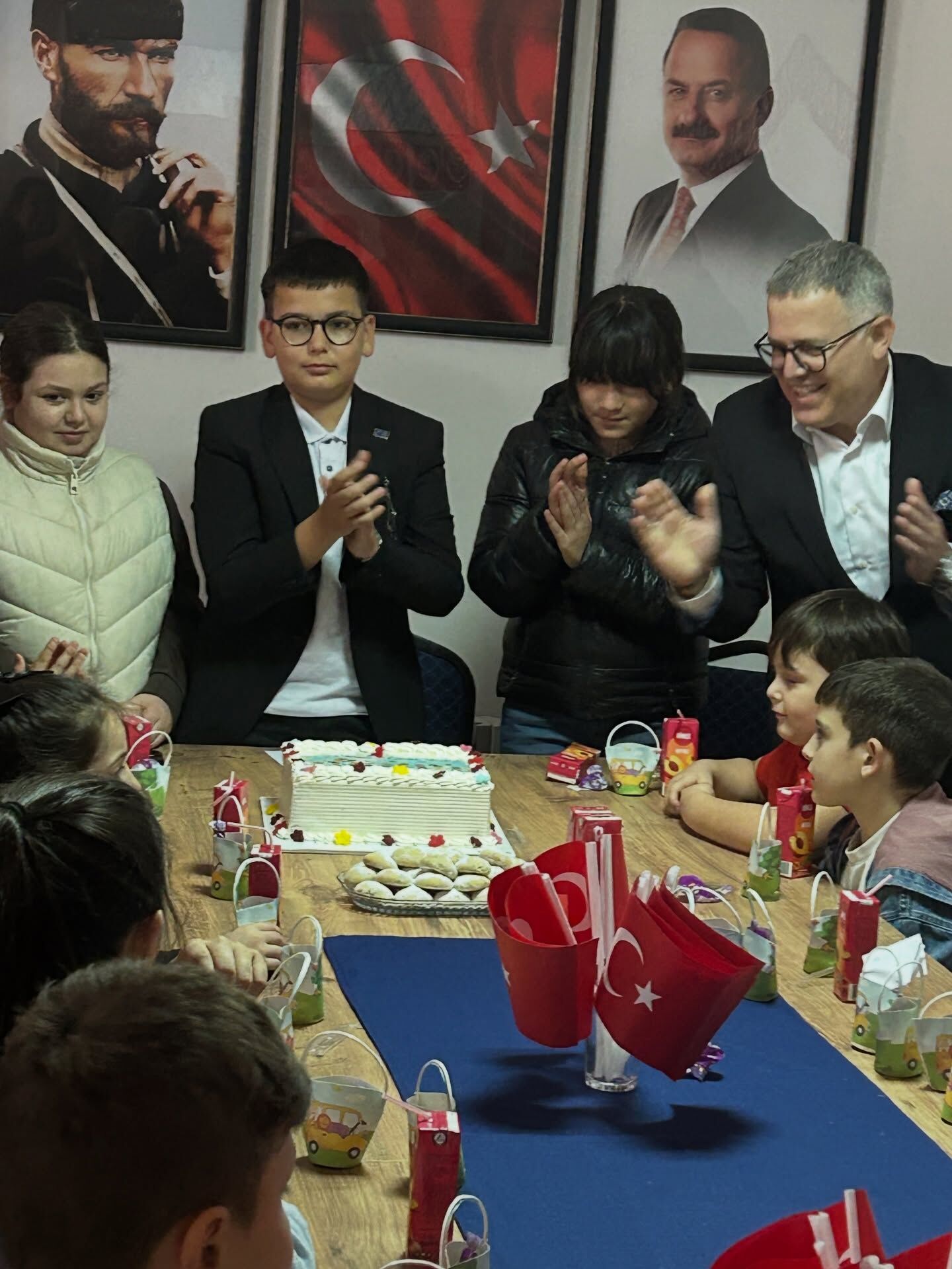 Bafra Anahtar Parti'de 23 Nisan Coşkusu Çocuklarla Yaşandı (8)