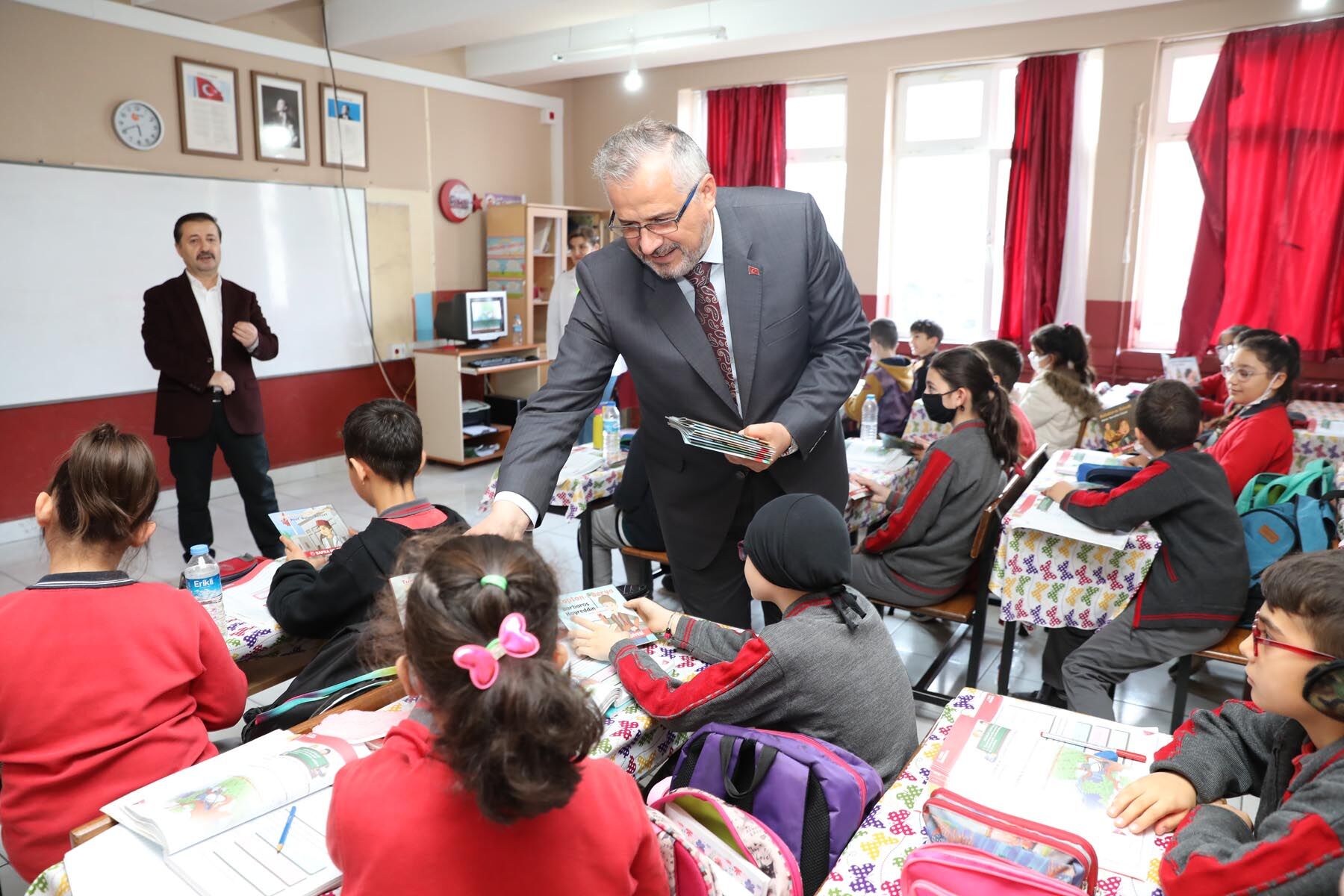 Bafra Beledi̇yesi̇’nden Çocuk Merkezli̇ Yatirimlar (14)