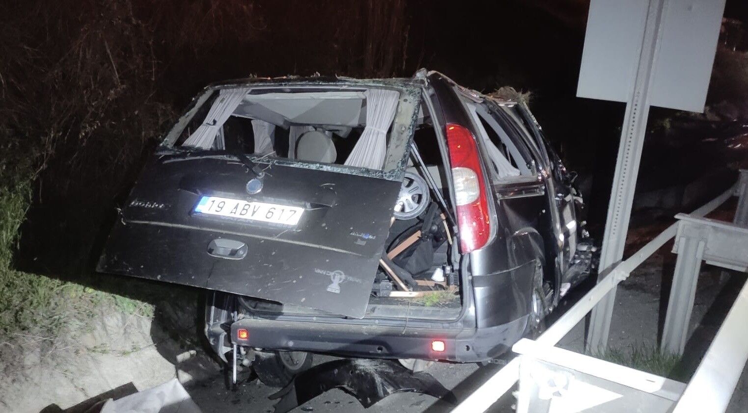Kavak'da Trafik Kazası 3 Ağır Yaralı (3)