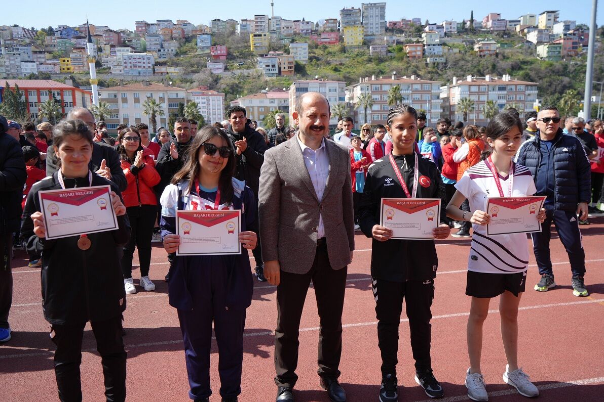 Özel Sporcular Atletizm Türkiye Birinciliği Yarışmaları Yapıldı (5)