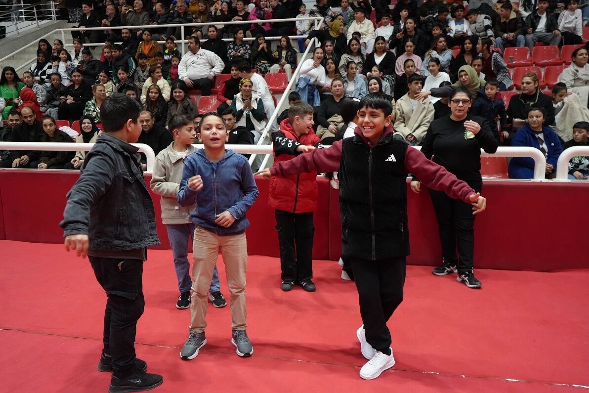 Romanlar, Attıkları Göbekle Düşman Çatlattı (3)