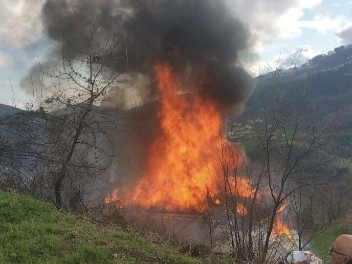 Yakakent'te Soba Evi Yaktı, Yaşlı Kadın Hayatını Kaybetti (1)