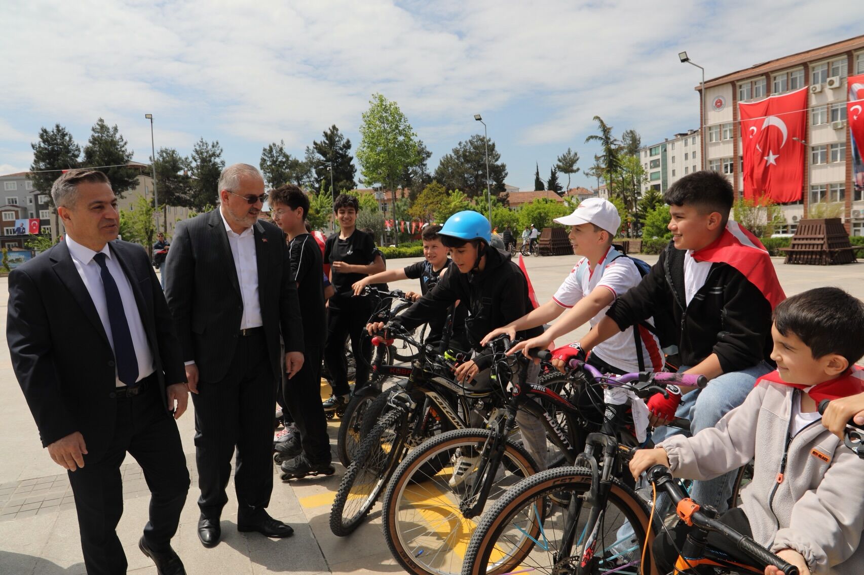 Bafra’da 19 Mayıs Coşkusu Pedallara Yansıdı (2)