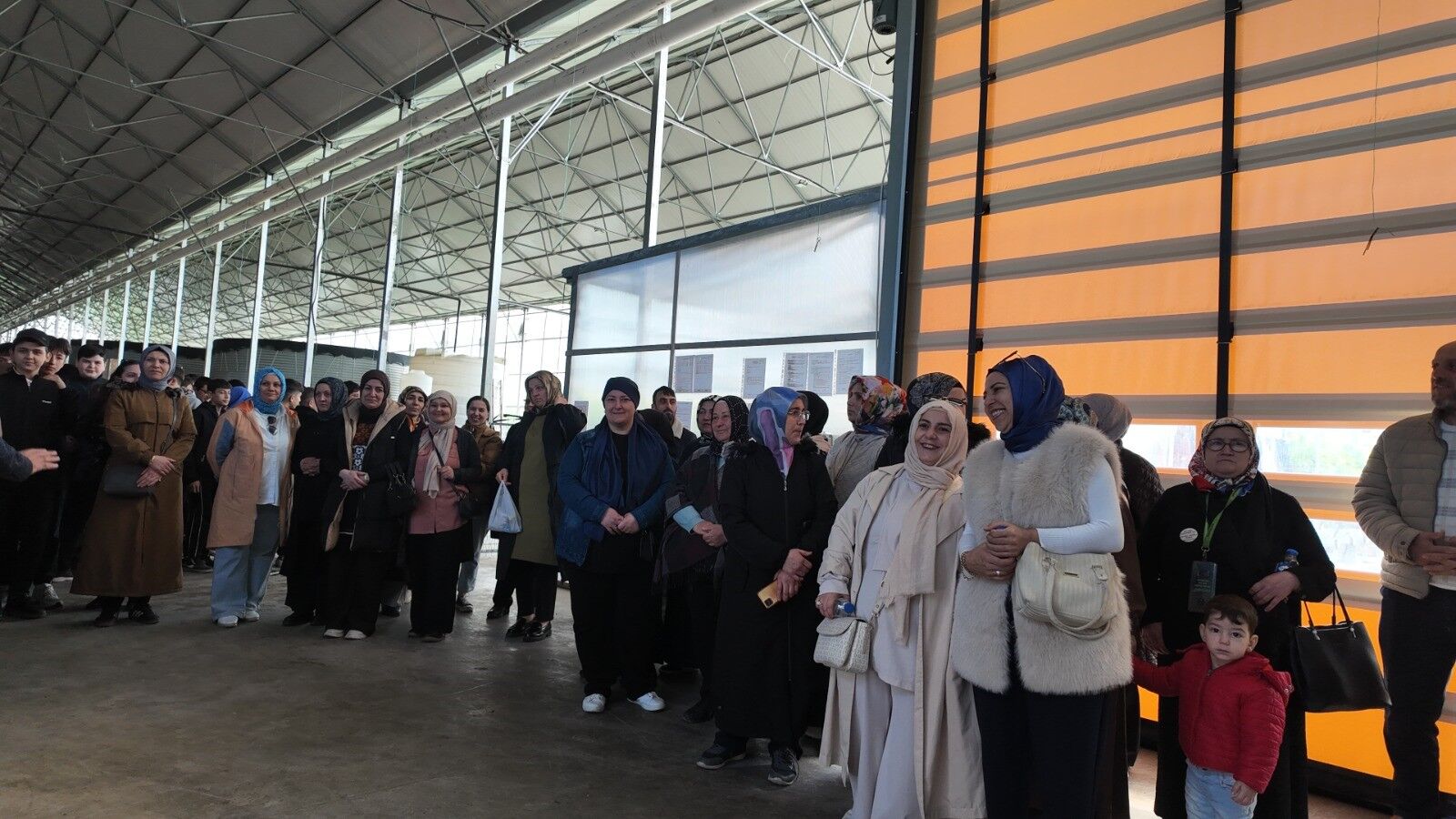 Bafra’da Öğrenci Ve Veliler Üretim Alanlarını Yerinde Gördü (3)