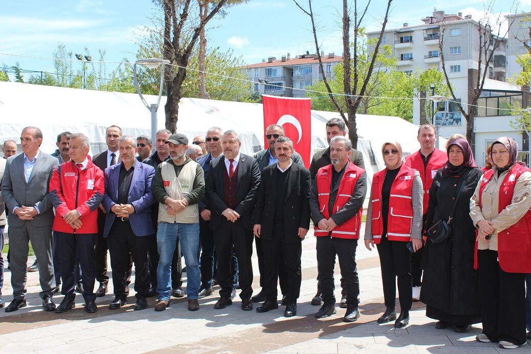 Bafra’dan Gazze’ye Destek “Hayır Çarşısı” Kermesi Açıldı (4)