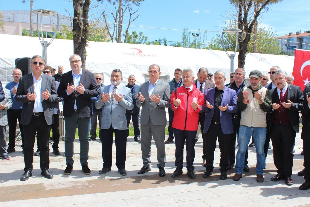Bafra’dan Gazze’ye Destek “Hayır Çarşısı” Kermesi Açıldı (8)