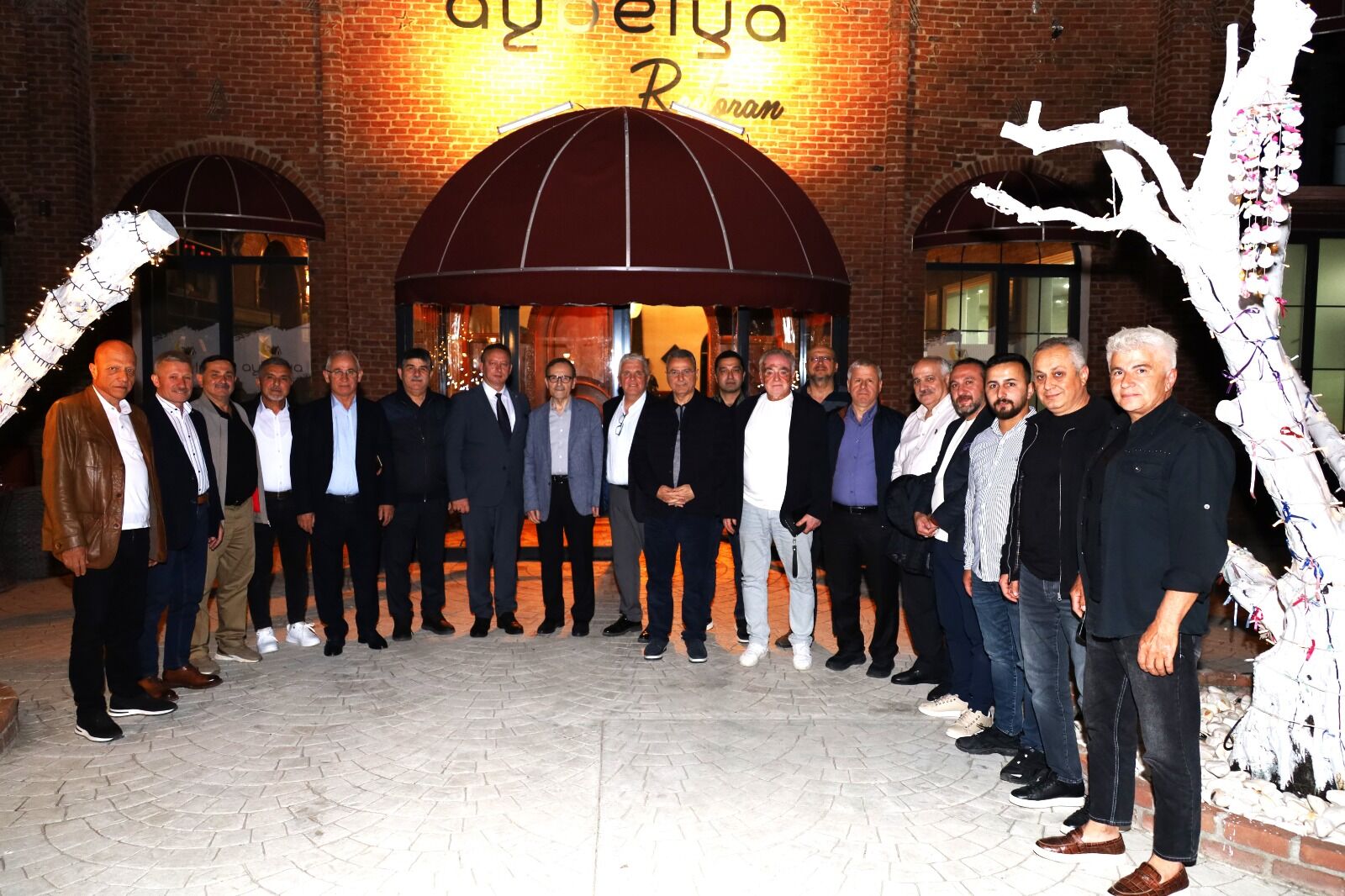 Başkan Şahin Ve Kocabaş’ın Ev Sahipliğinde Bafra’da Dostlar Buluşması Gerçekleşti (8)